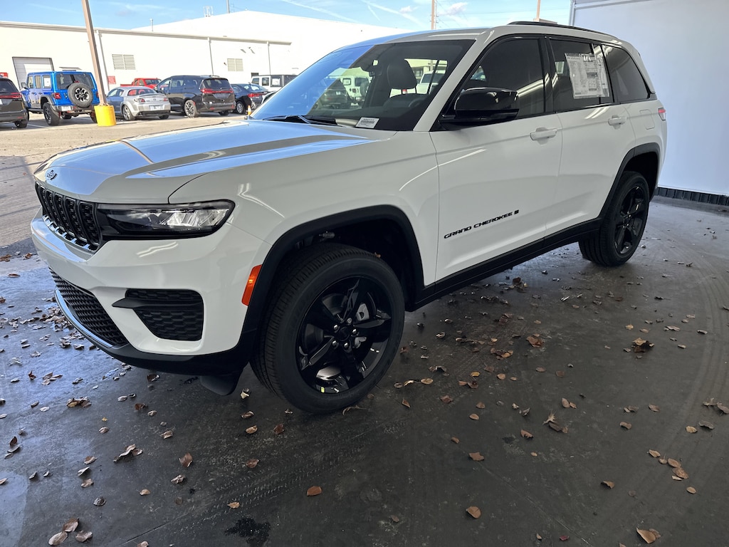 New 2025 Jeep Grand Cherokee Altitude X SUV
