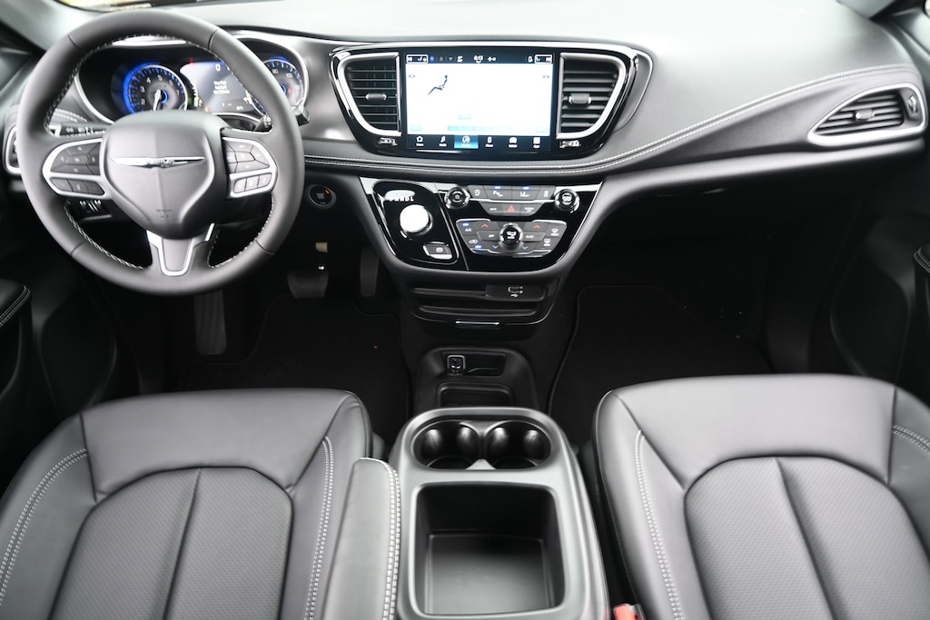 New 2026 Chrysler Pacifica Select Minivan