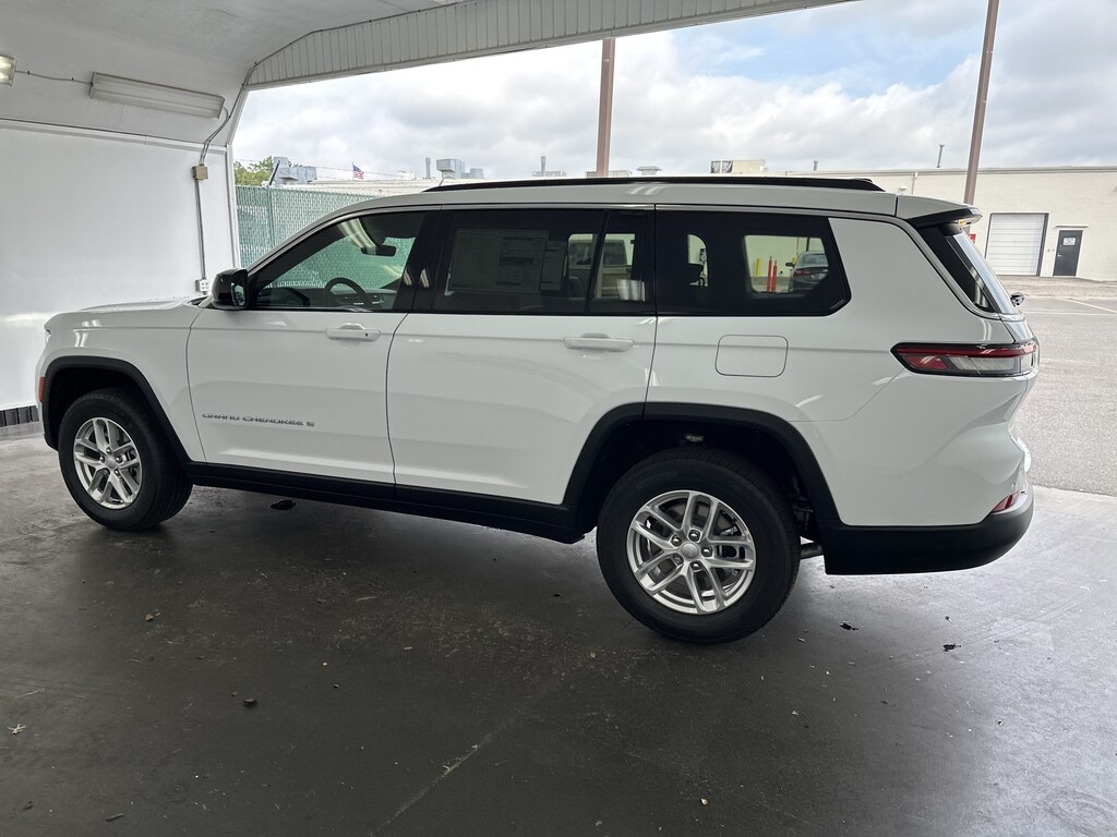 New 2026 Jeep Grand Cherokee L Laredo SUV