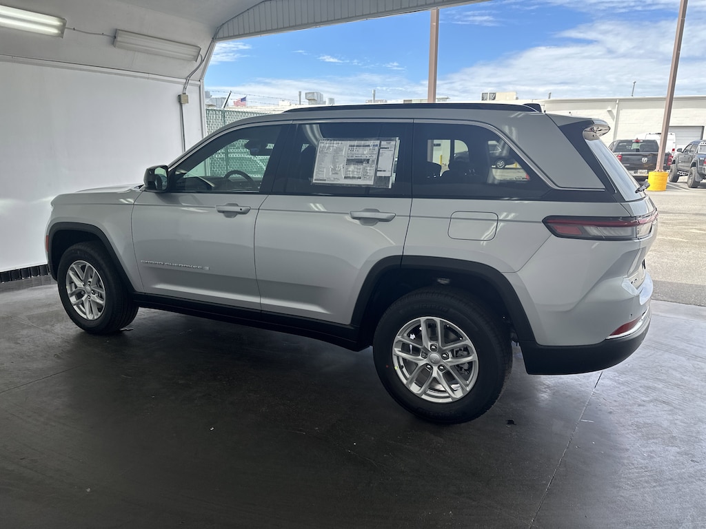 New 2025 Jeep Grand Cherokee Laredo X SUV