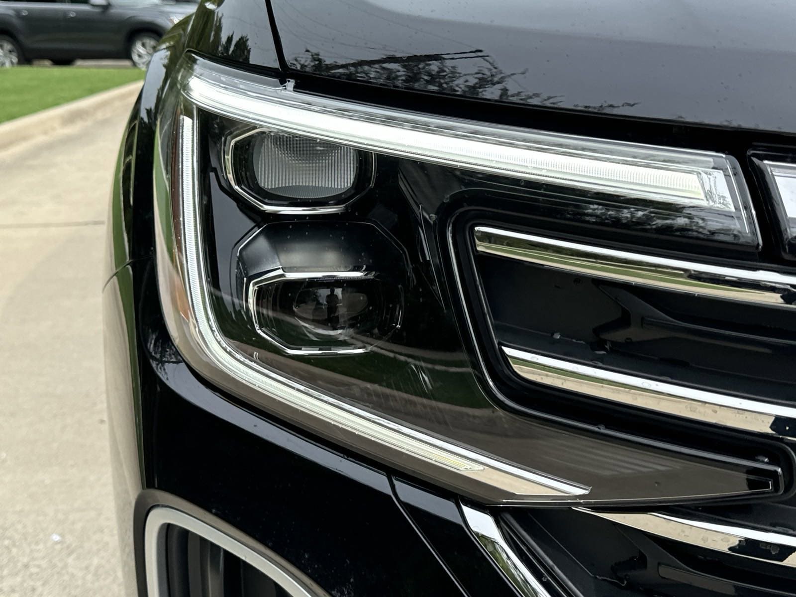 Volkswagen Atlas 2.0T SE W/Technology