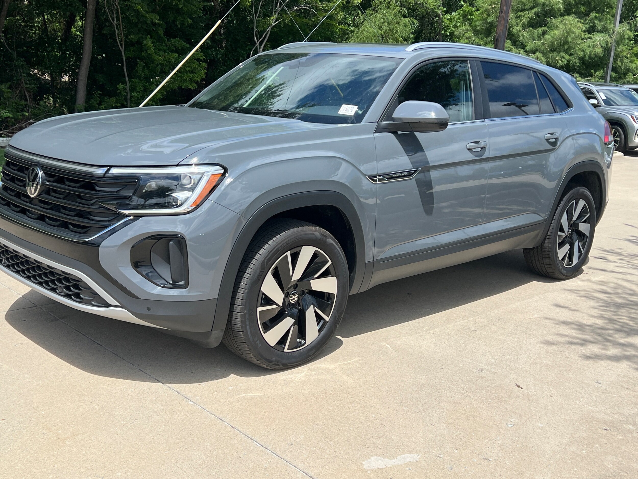 Volkswagen Atlas Cross Sport 2.0T SE W/Technology