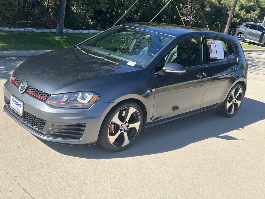 Used 2017 Volkswagen Golf GTI SE Hatchback