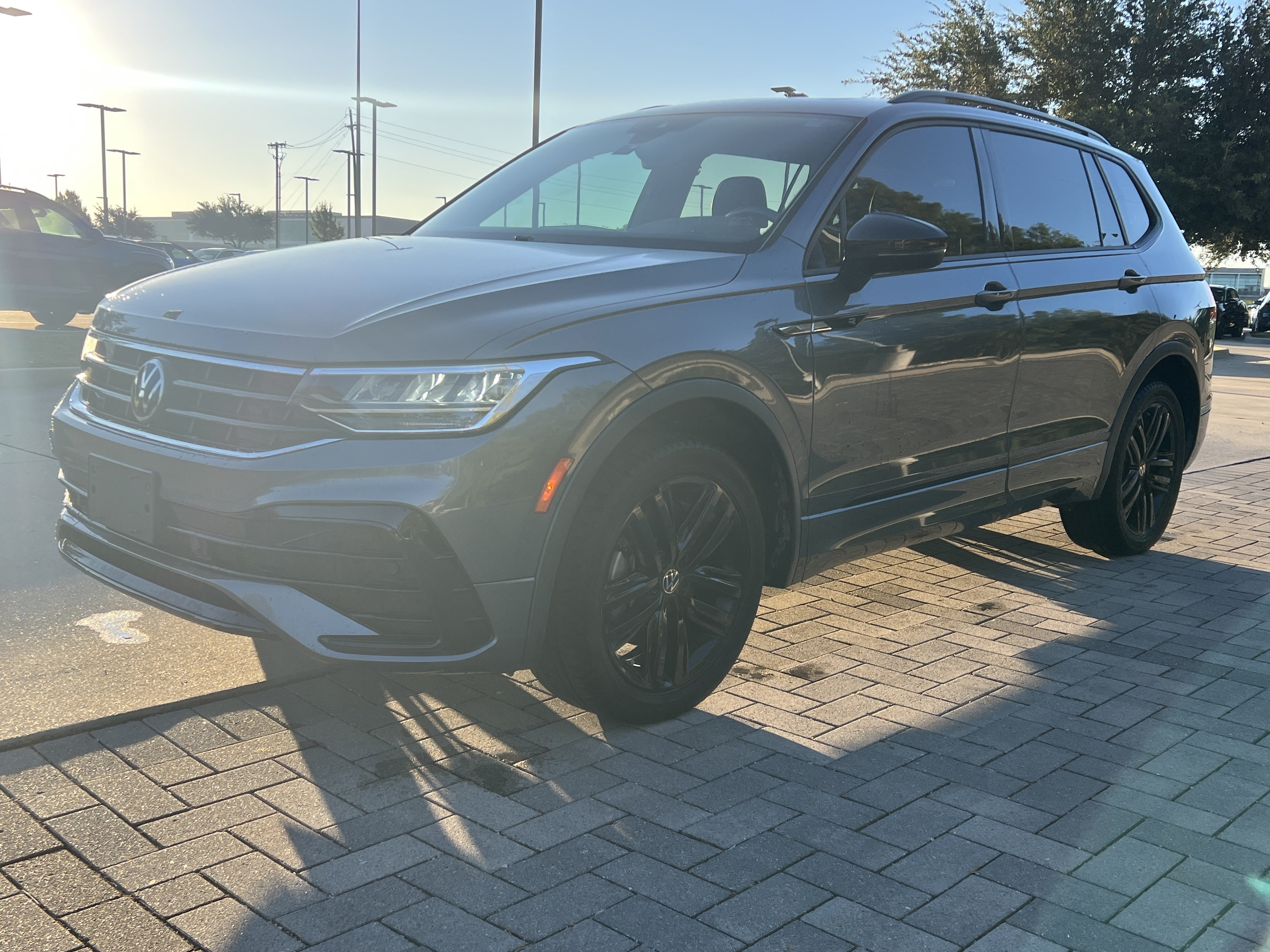 Used 2022 Volkswagen Tiguan SE R-Line Black SUV