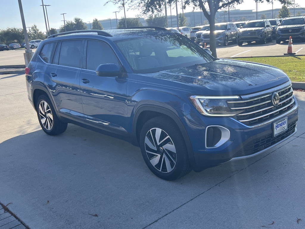 Used 2025 Volkswagen Atlas 2.0T SE w/Technology SUV