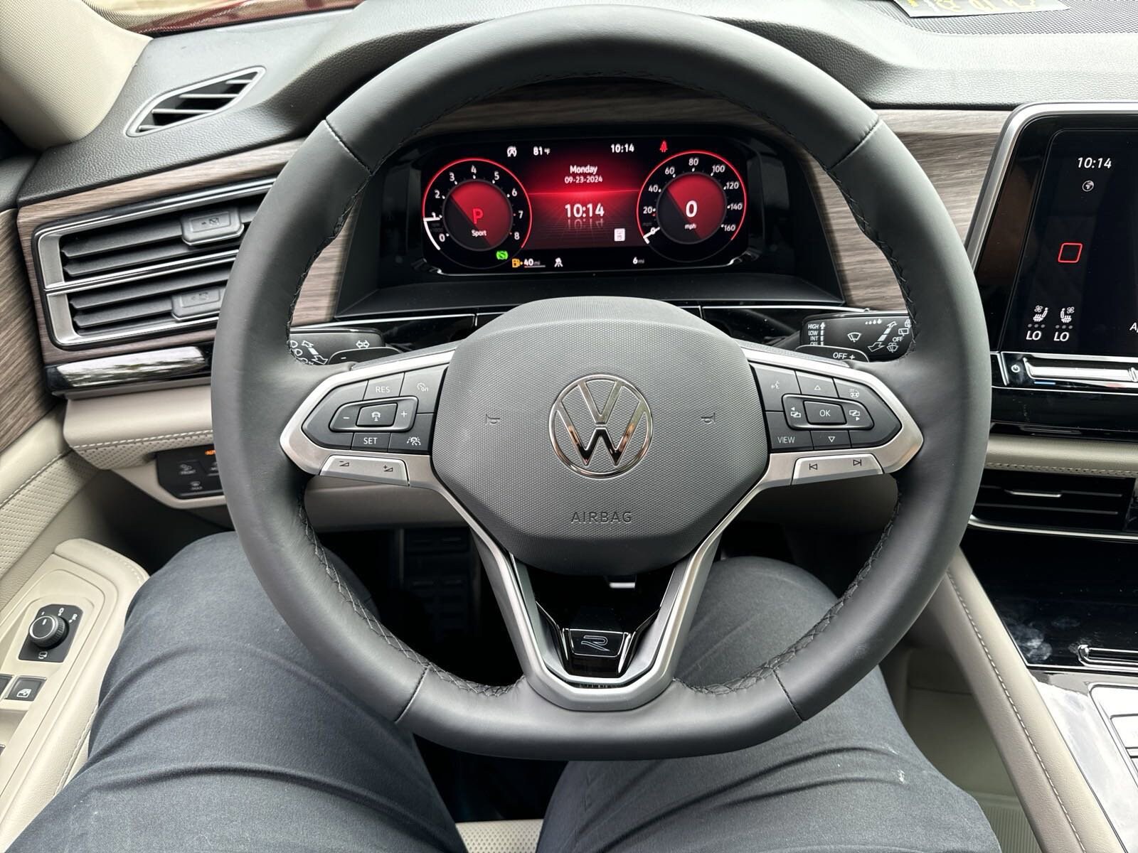 Volkswagen Atlas 2.0T SEL Premium R-Line