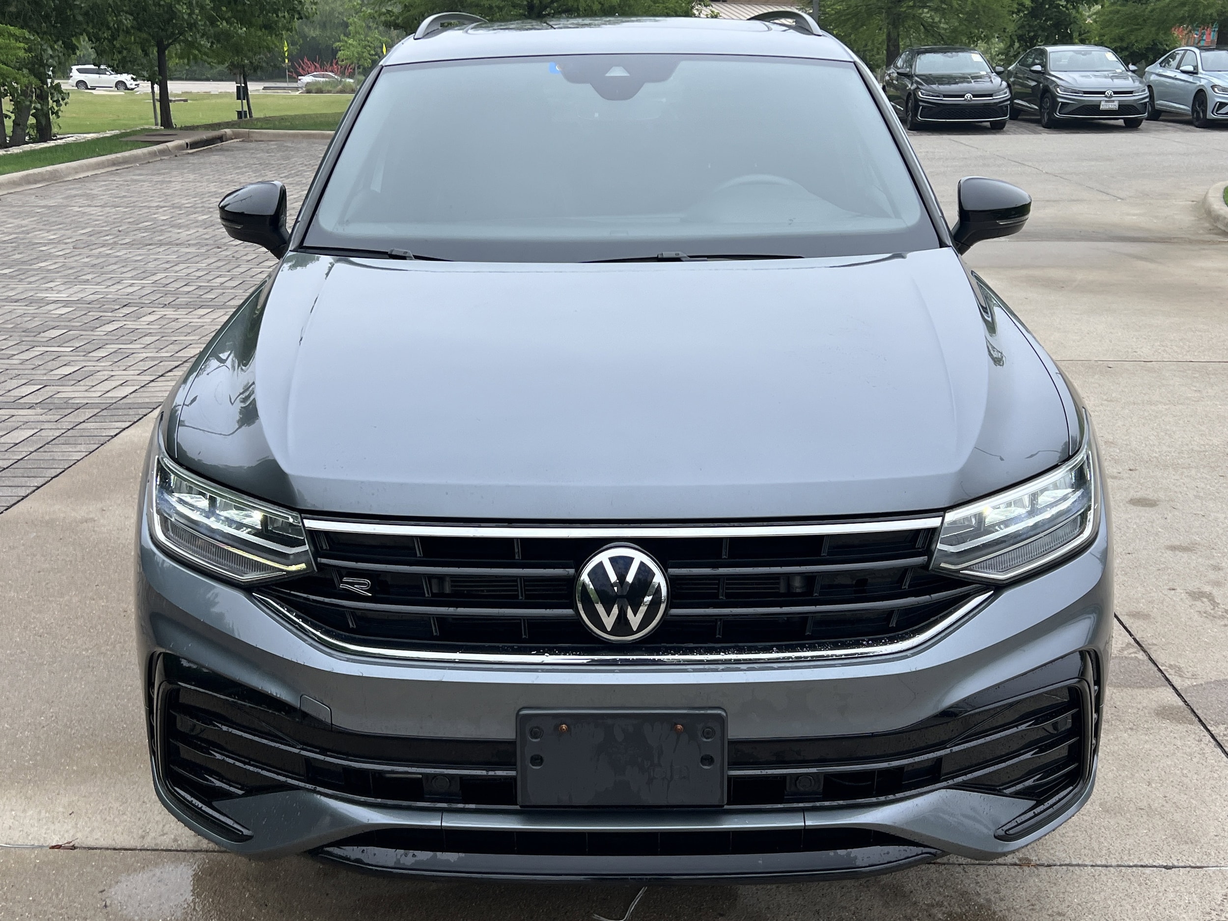 2023 Volkswagen Tiguan SE R-Line Black photo 2