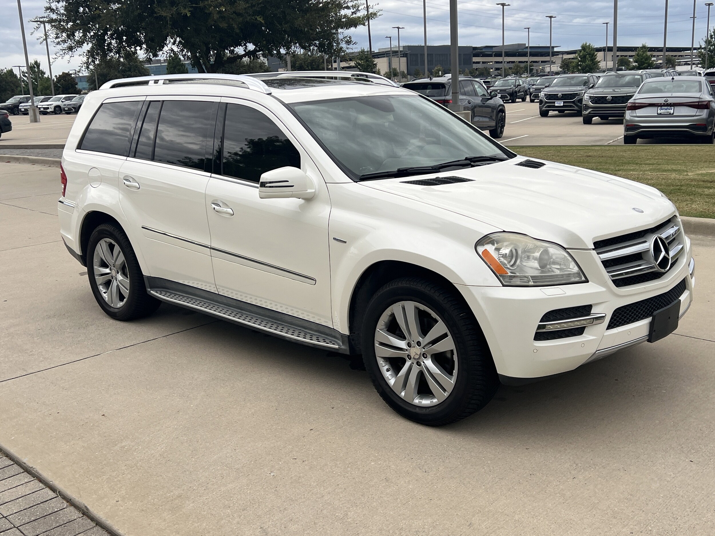2012 Mercedes Benz GL 350 BlueTEC photo 2