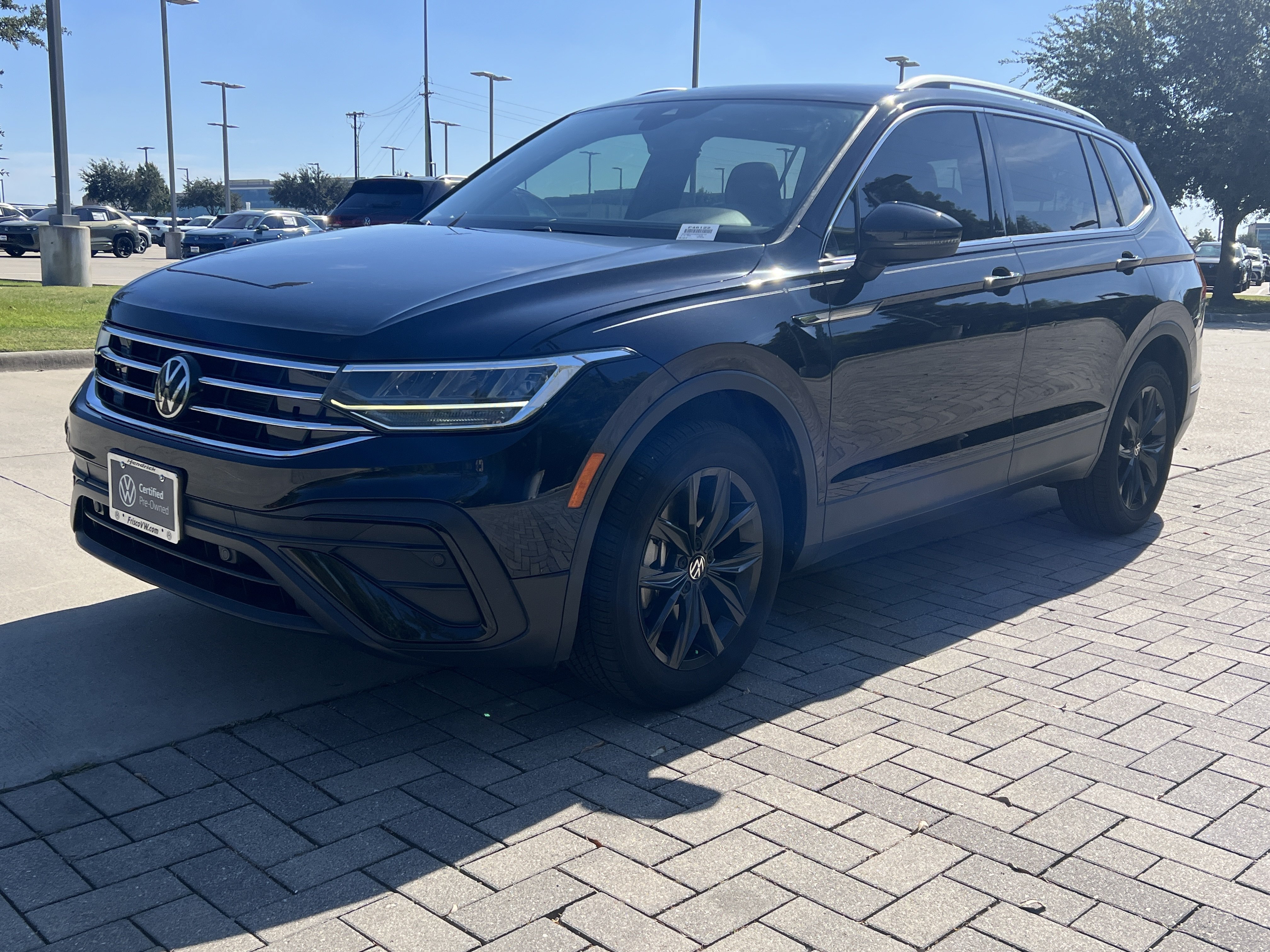 Used 2024 Volkswagen Tiguan SE SUV