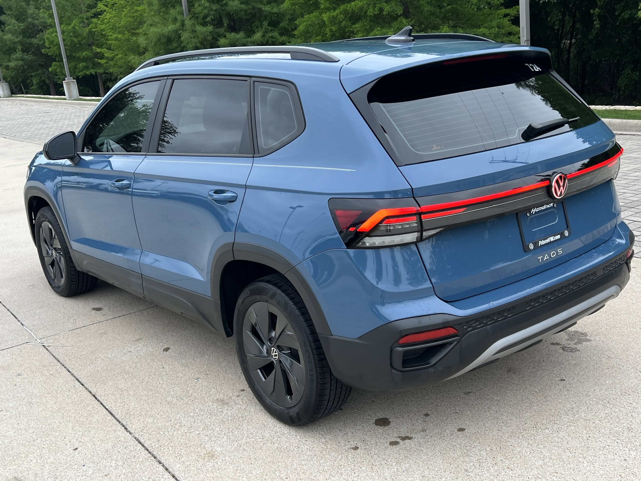 2025 Volkswagen Taos S photo 6