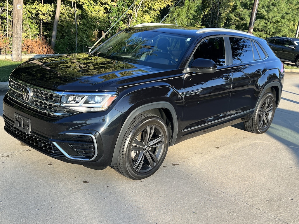Used 2021 Volkswagen Atlas Cross Sport 3.6L V6 SE w/Technology R-Line SUV