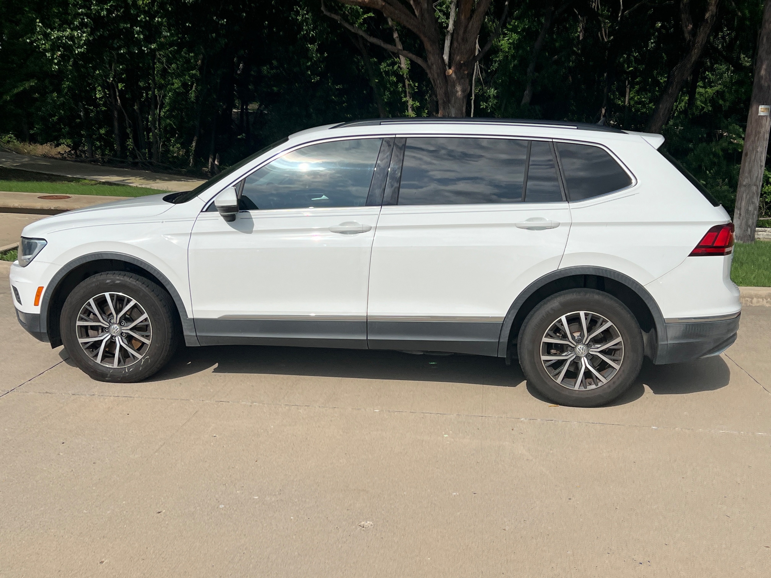 Volkswagen Tiguan SE