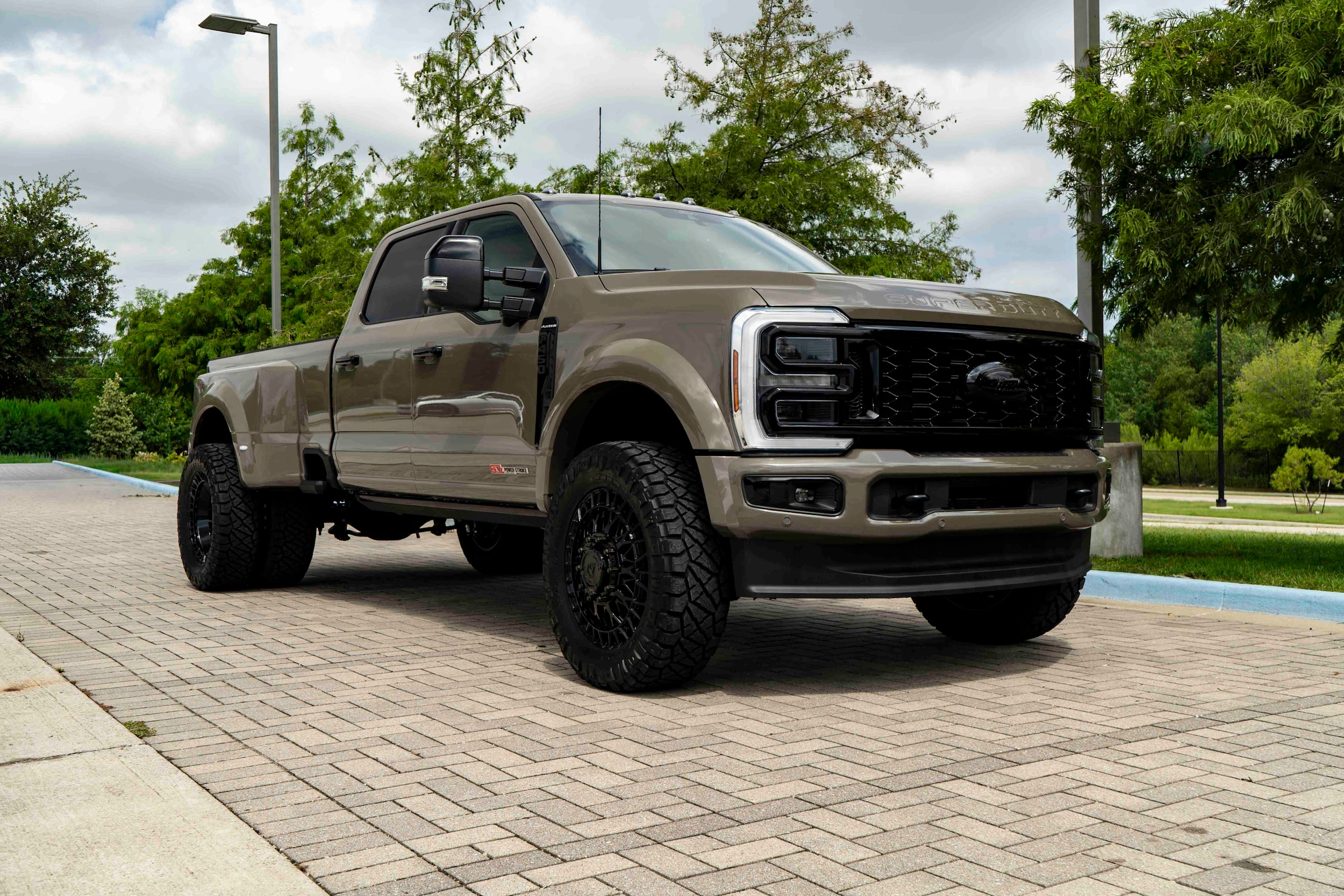 Ford Super Duty F-450 Pickup Platinum