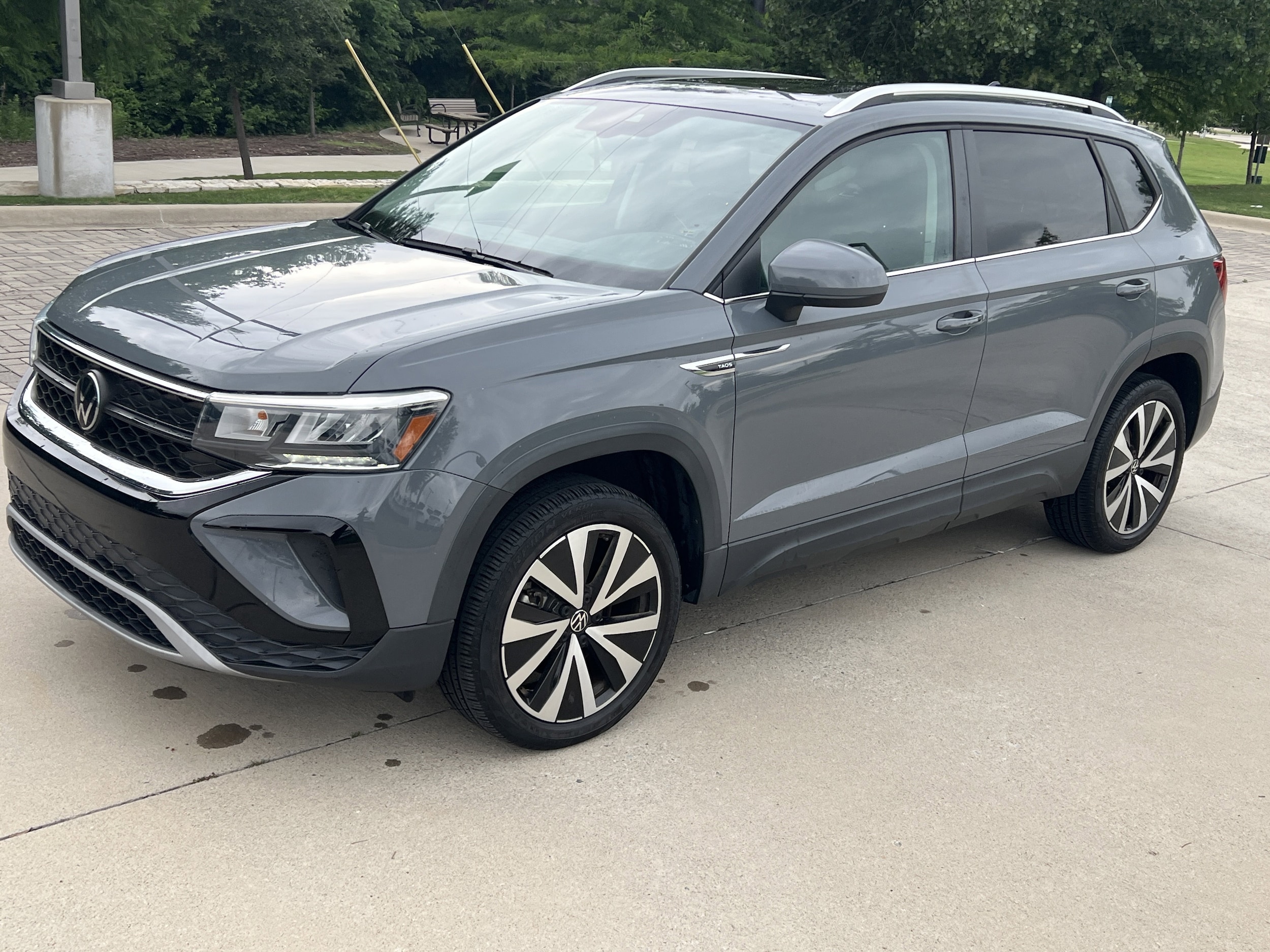 Volkswagen Taos SE