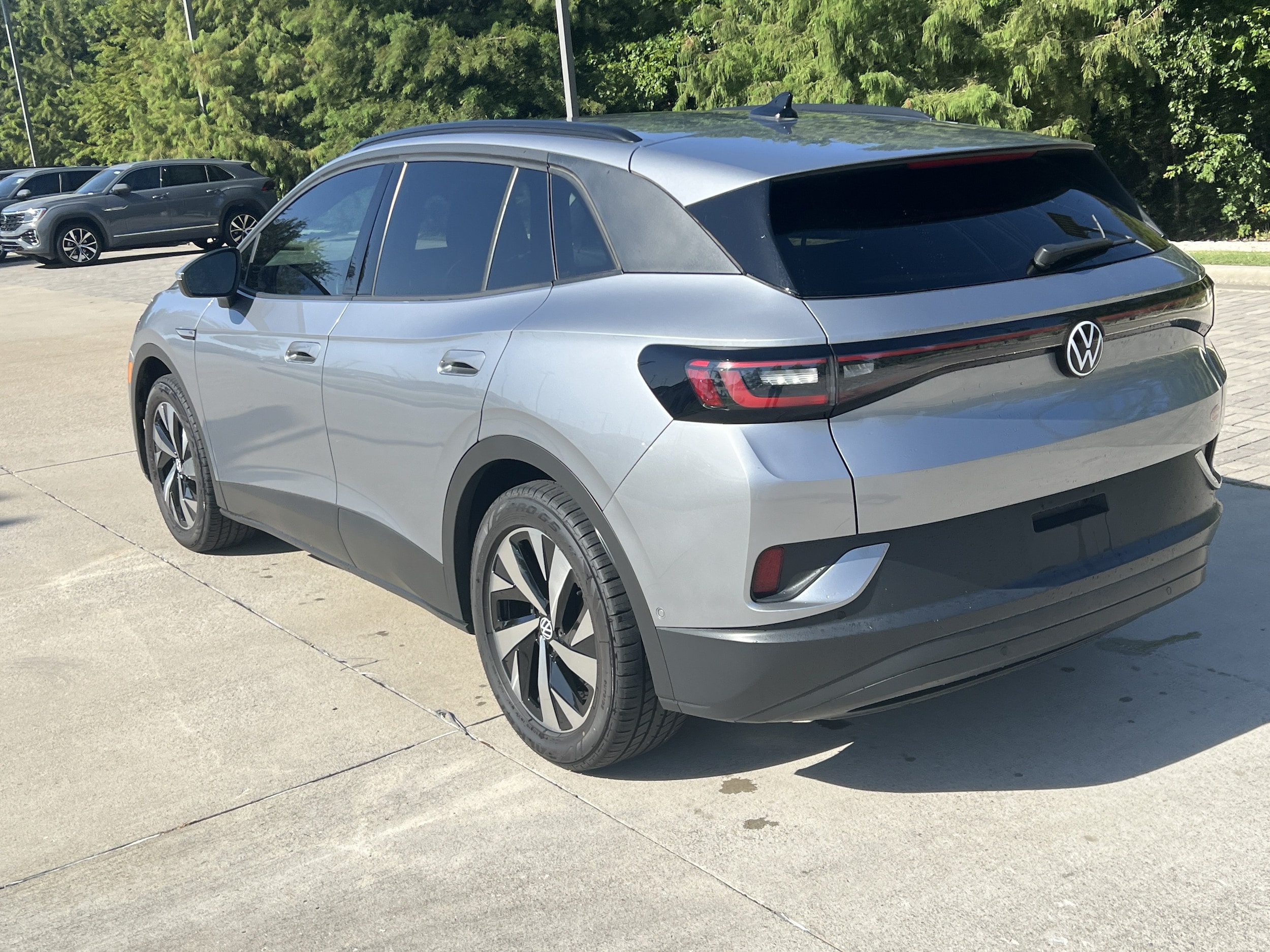 2023 Volkswagen ID.4 Pro