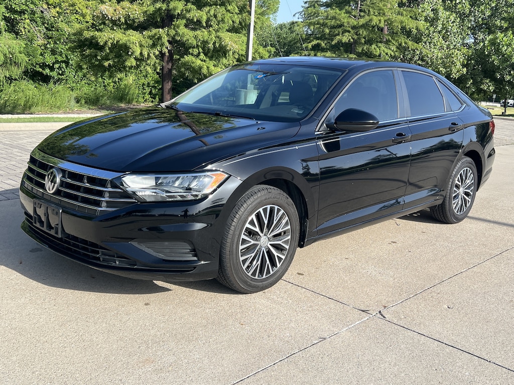Used 2019 Volkswagen Jetta SE Sedan