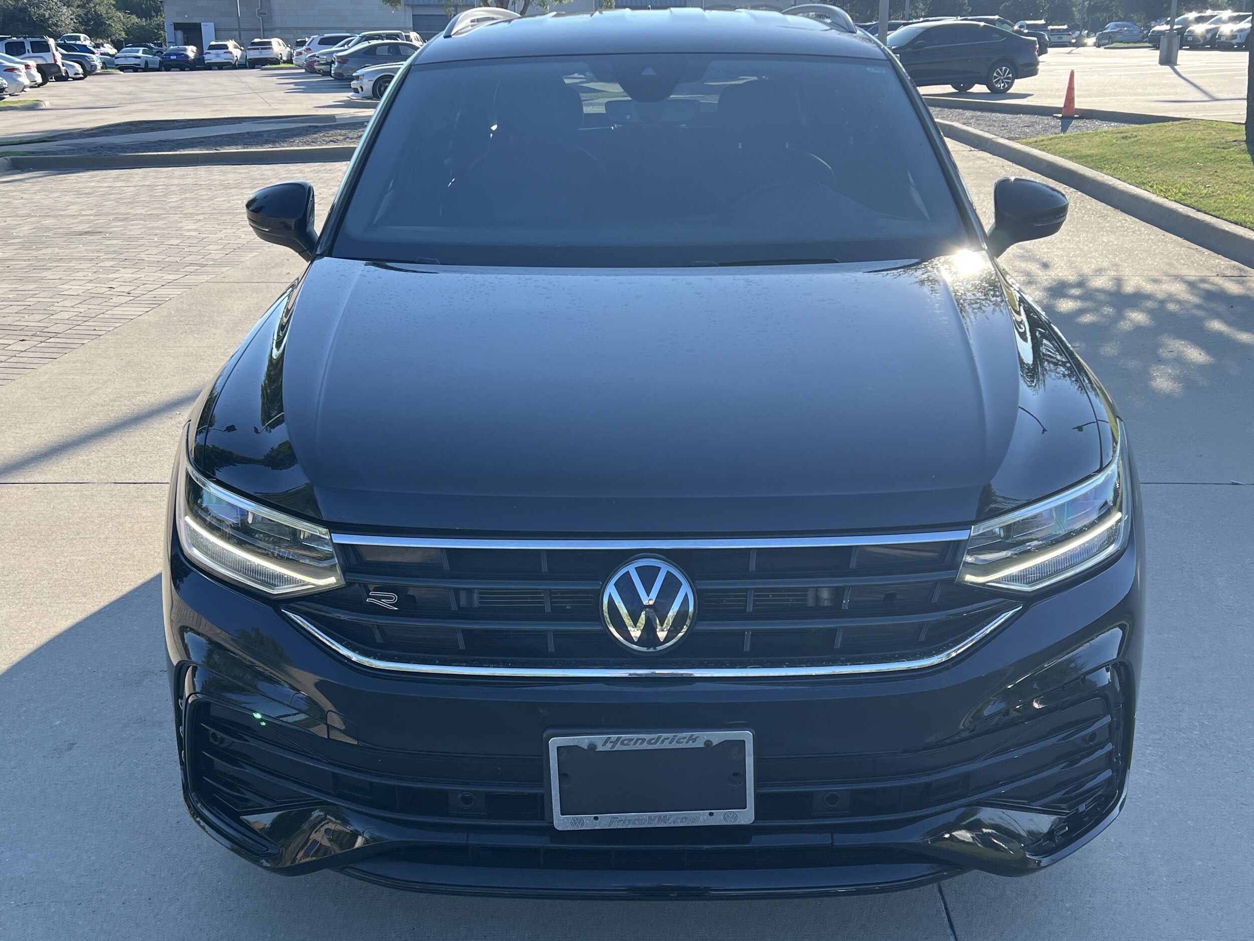 2022 Volkswagen Tiguan SE R-Line Black photo 2