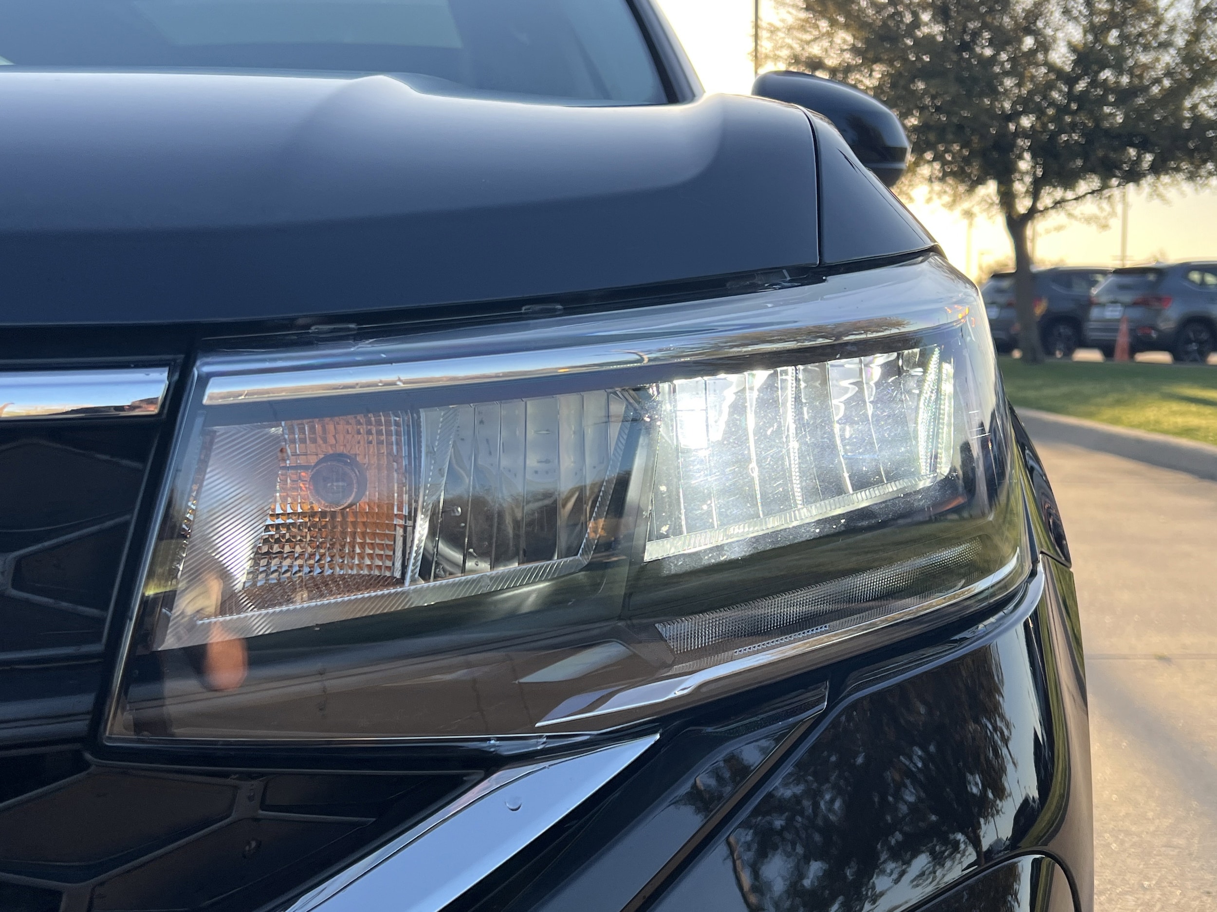 2023 Volkswagen Taos SE photo 5