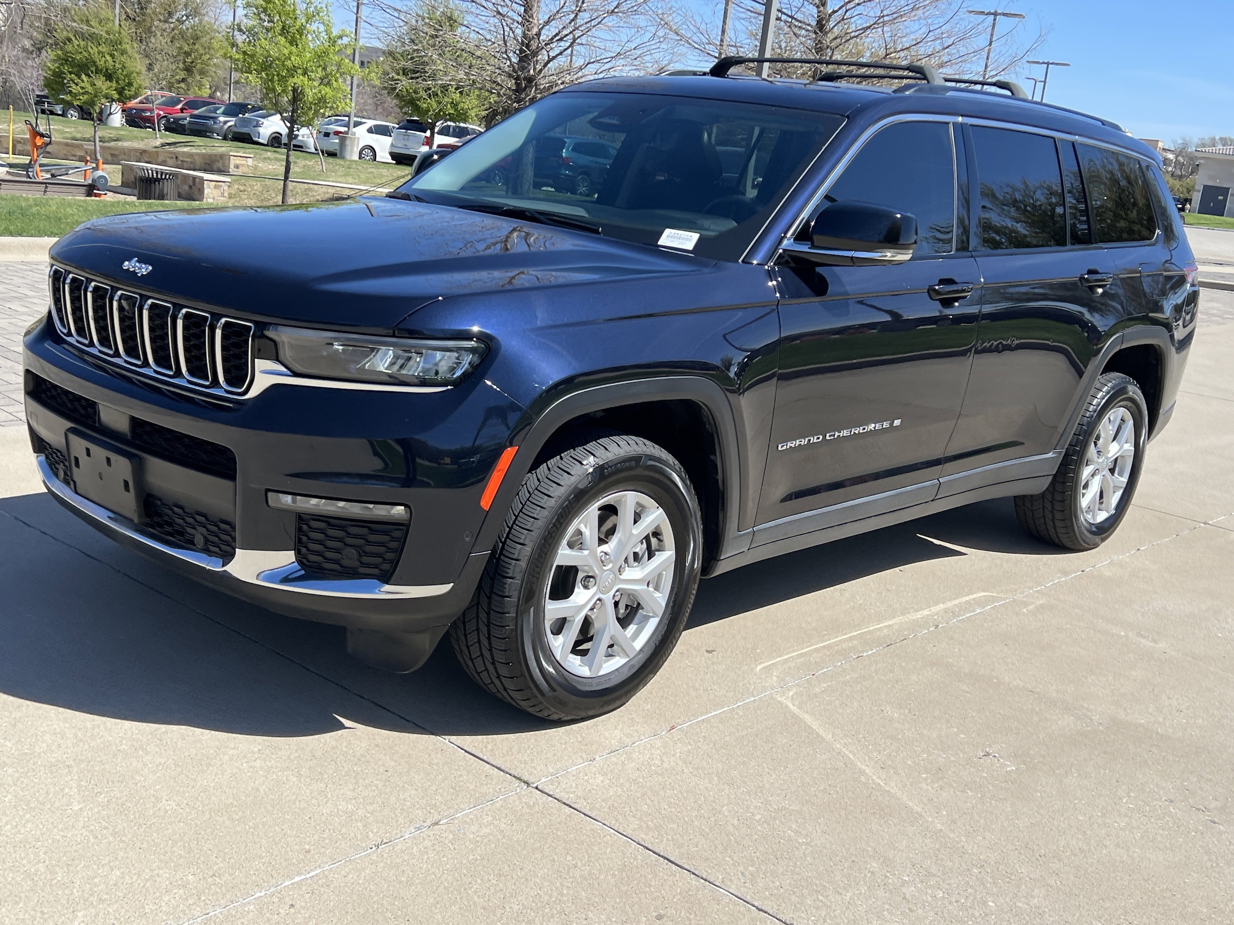 2024 Jeep Grand Cherokee L Limited photo 4