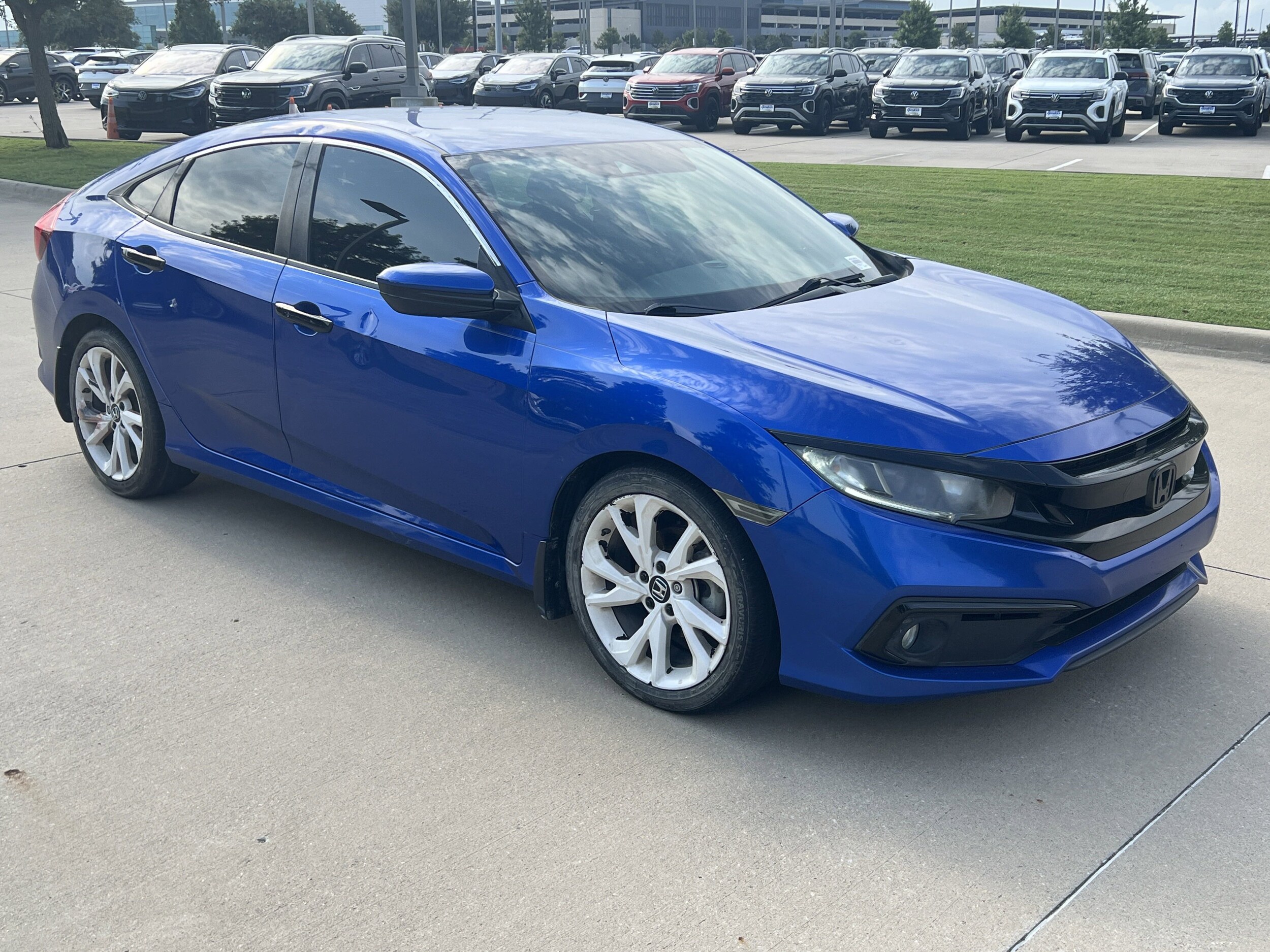 2019 Honda Civic Sport photo 2