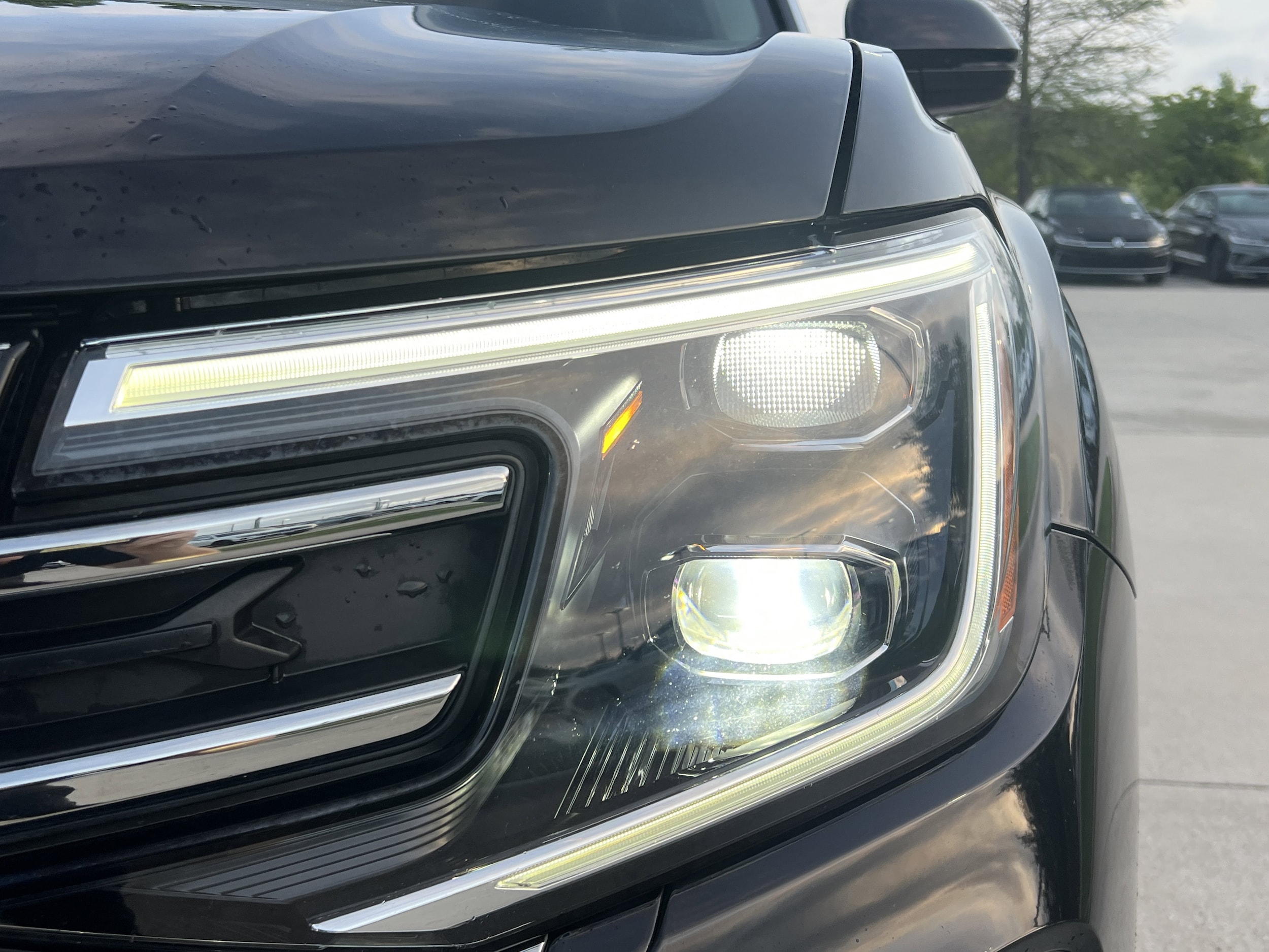 2024 Volkswagen Atlas 2.0T SE w/Technology photo 4