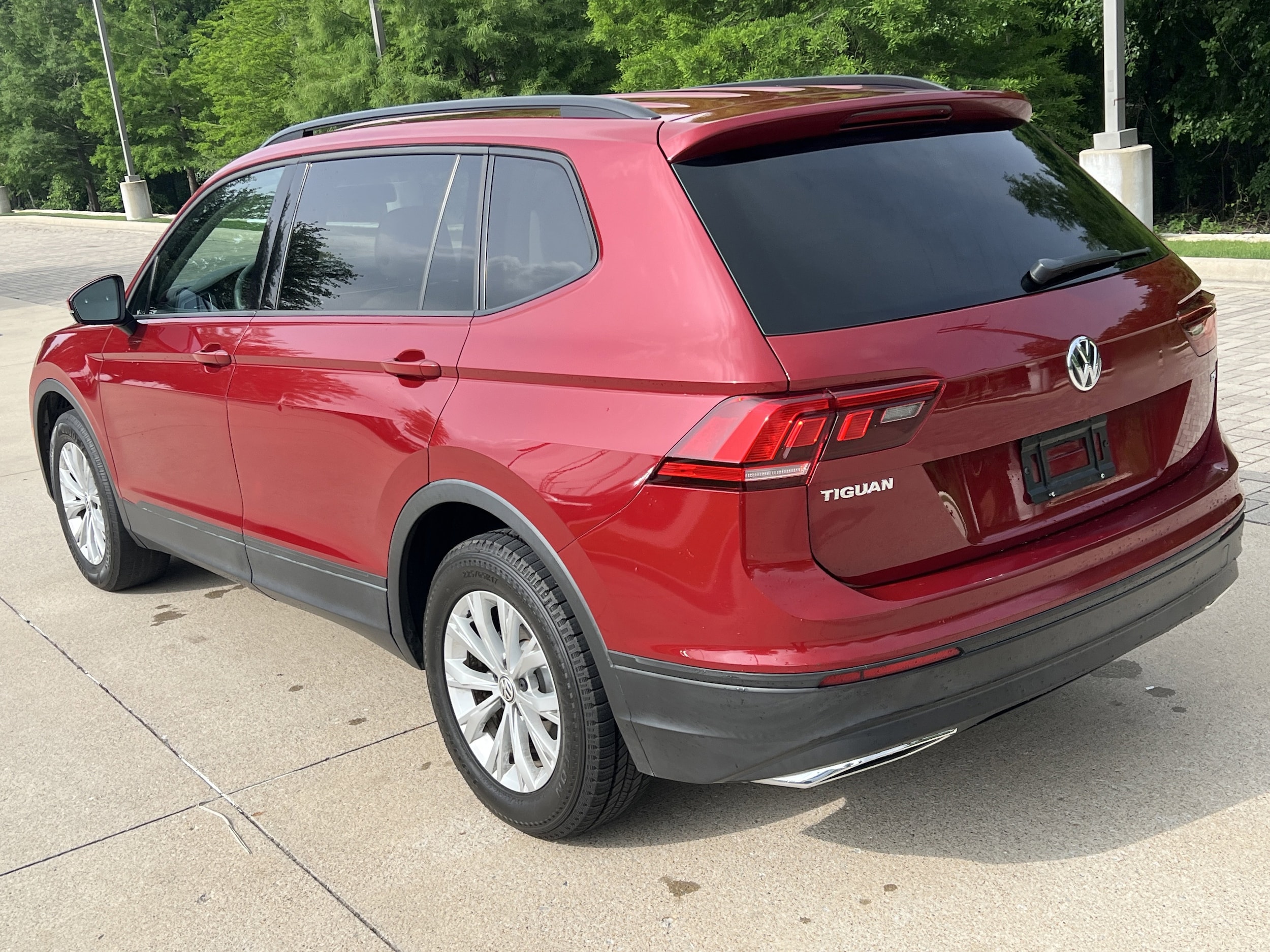 2018 Volkswagen Tiguan S photo 6