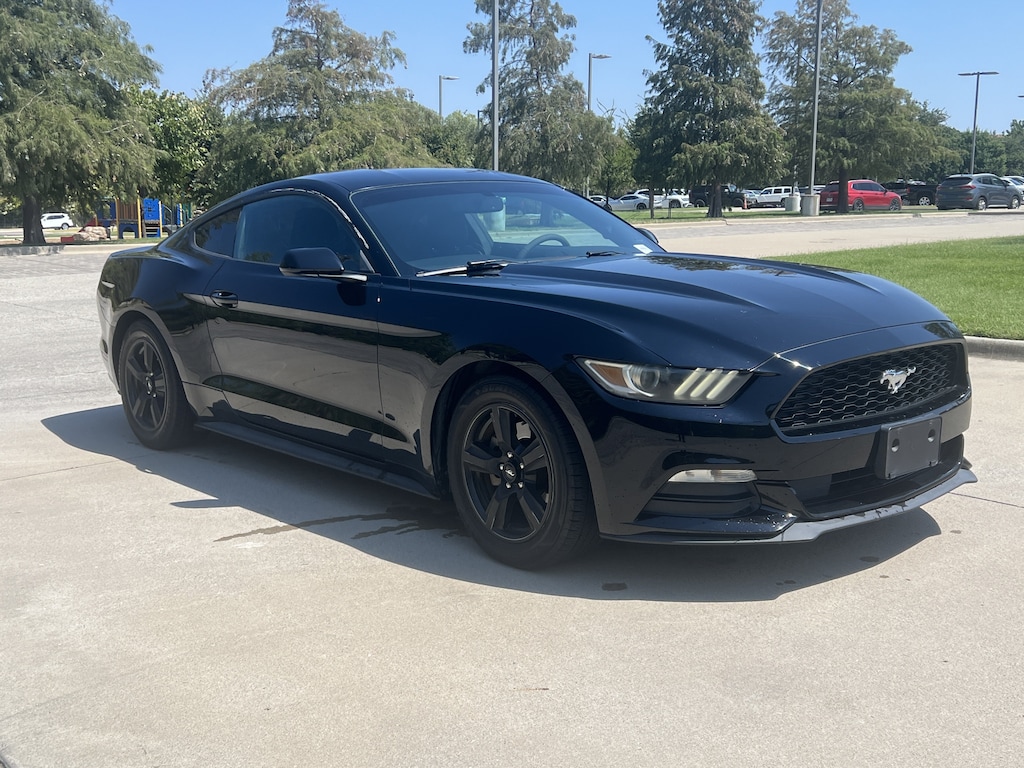 Used 2017 Ford Mustang V6 Coupe