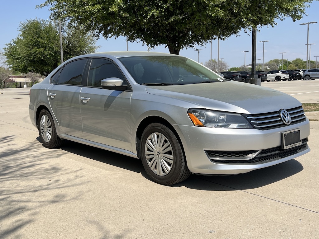 Used 2014 Volkswagen Passat S Sedan