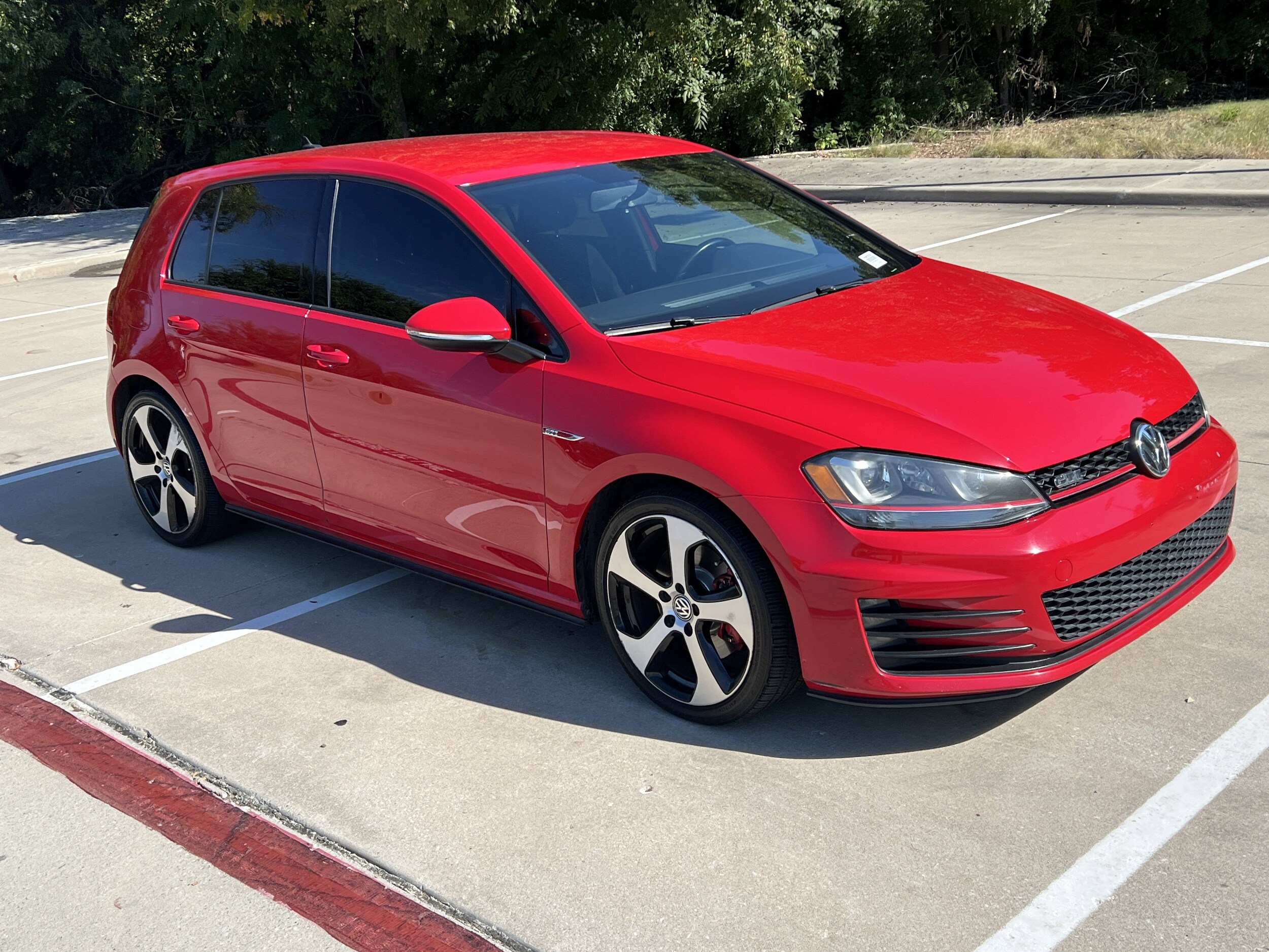 2015 Volkswagen Golf GTI S photo 2