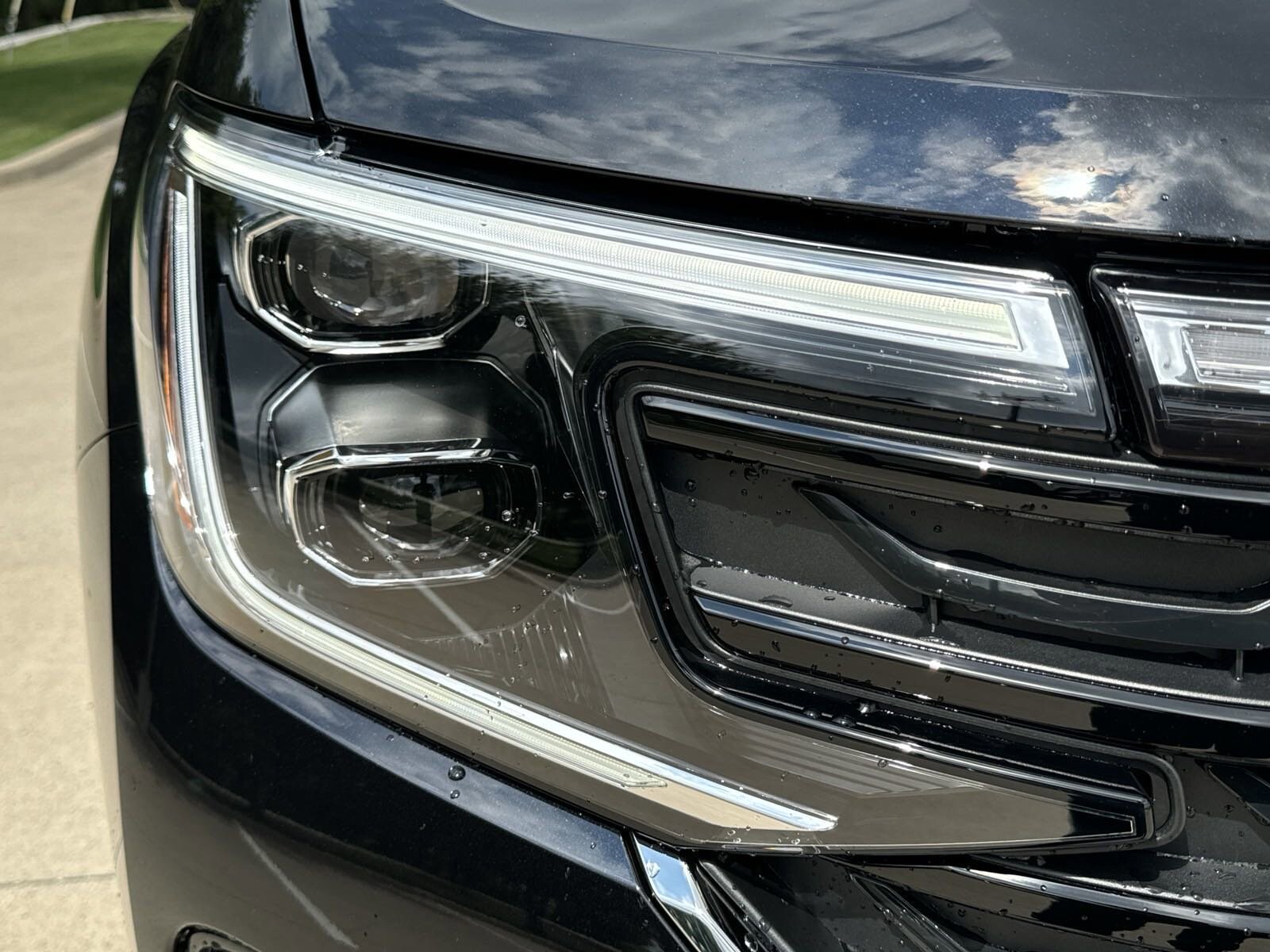 Volkswagen Atlas 2.0T SEL Premium R-Line