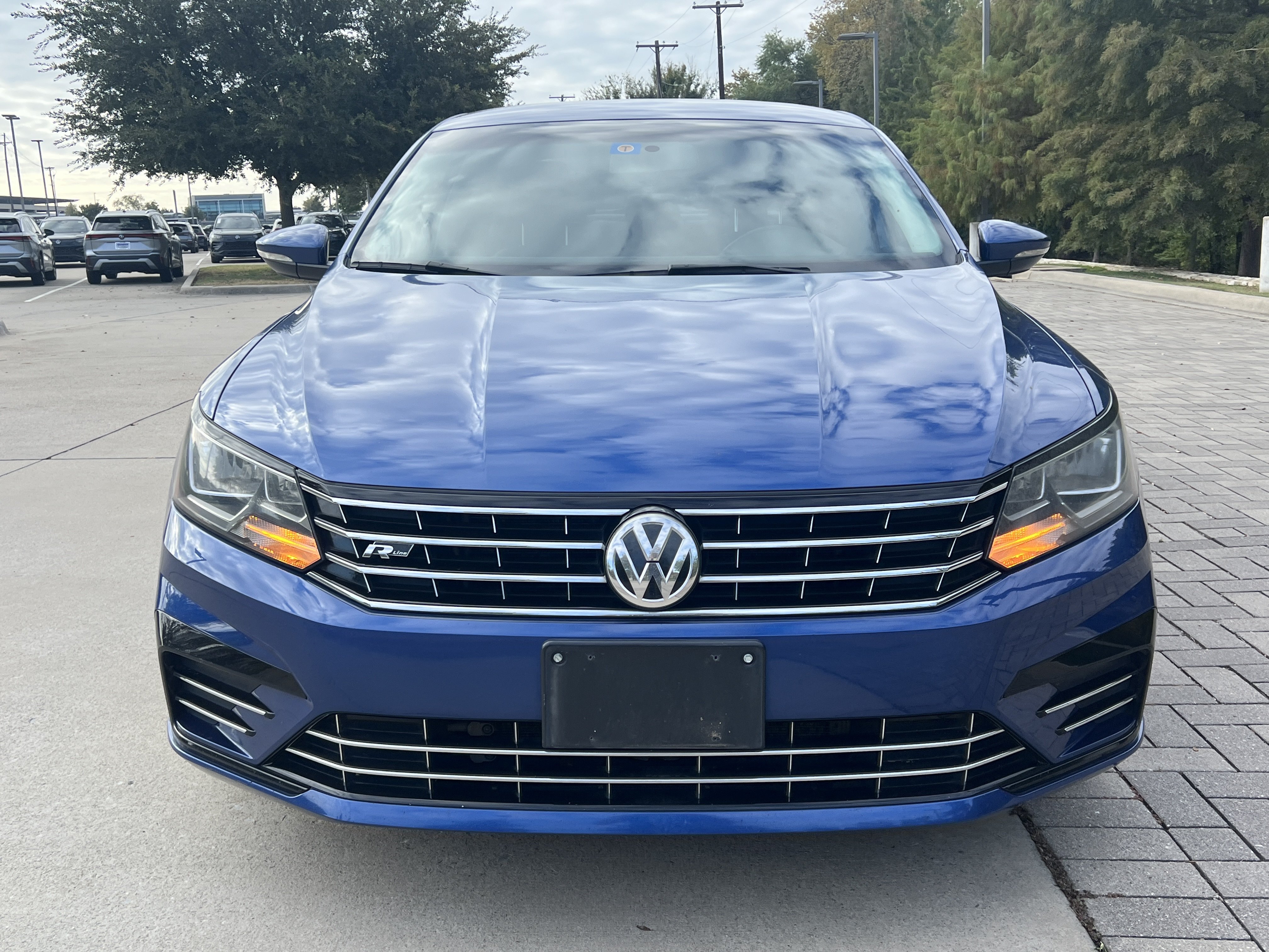 Used 2017 Volkswagen Passat R-Line w/Comfort Pkg Sedan