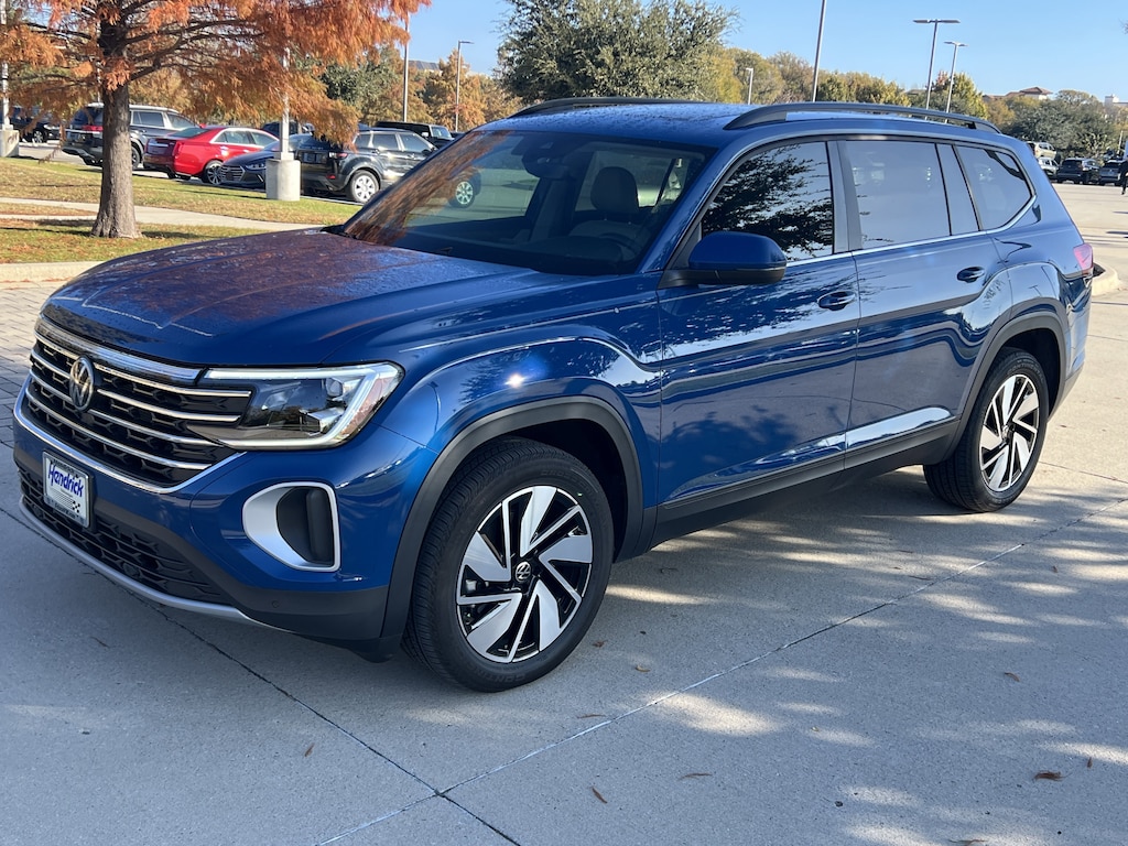 Used 2025 Volkswagen Atlas 2.0T SE w/Technology SUV