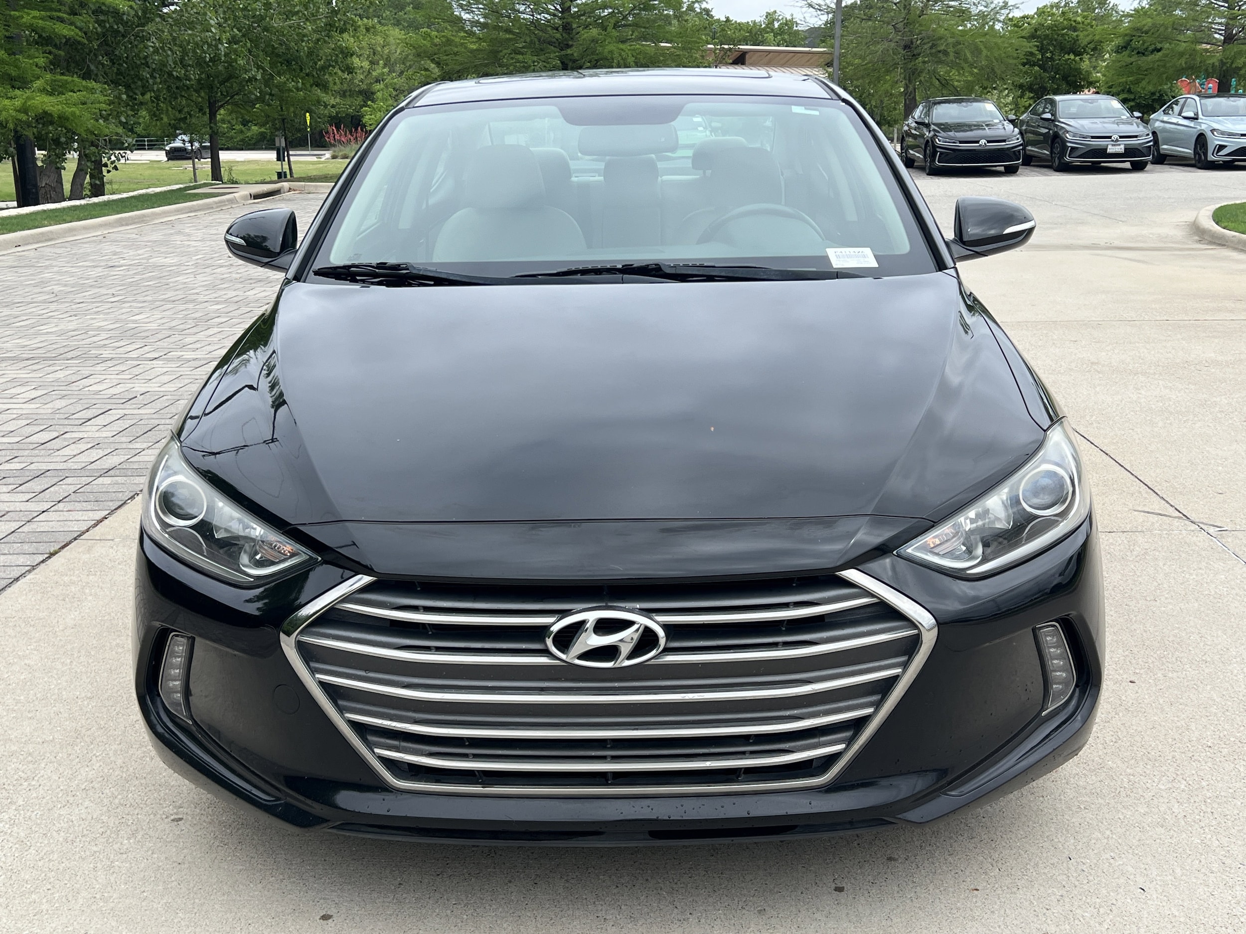 2017 Hyundai Elantra Limited photo 2