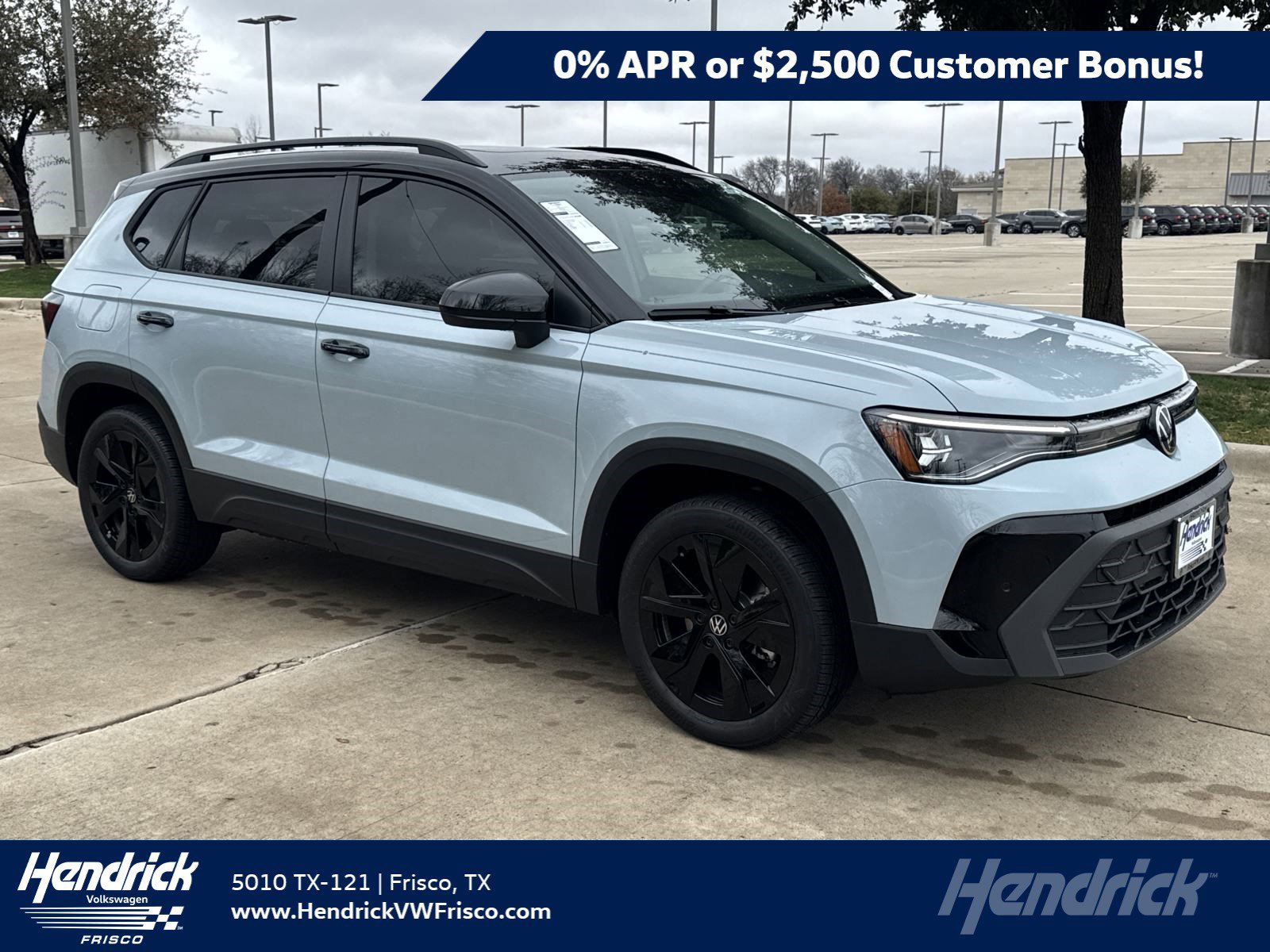 2025 Volkswagen Taos SE Black's photo