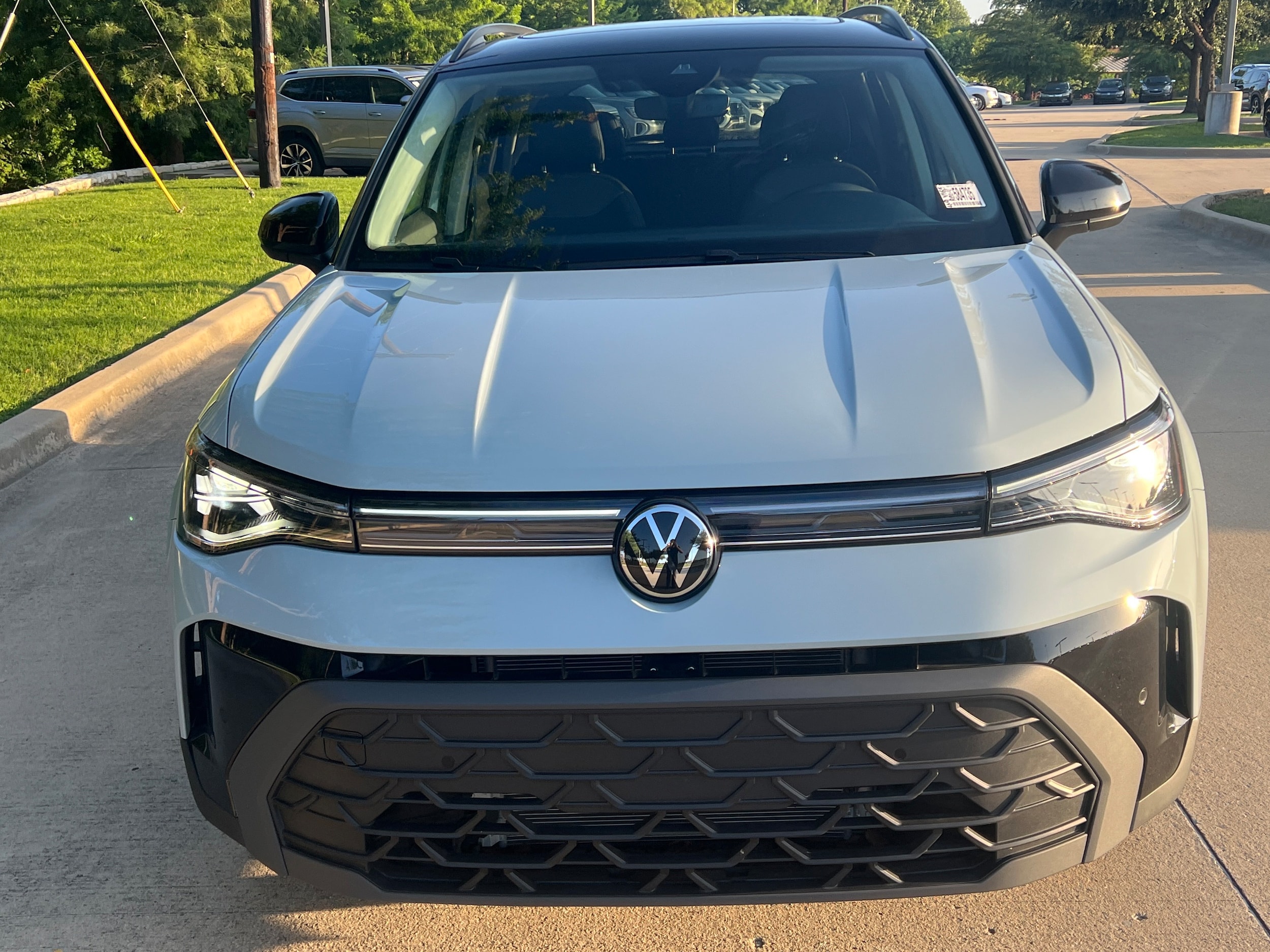 Volkswagen Taos SE Black