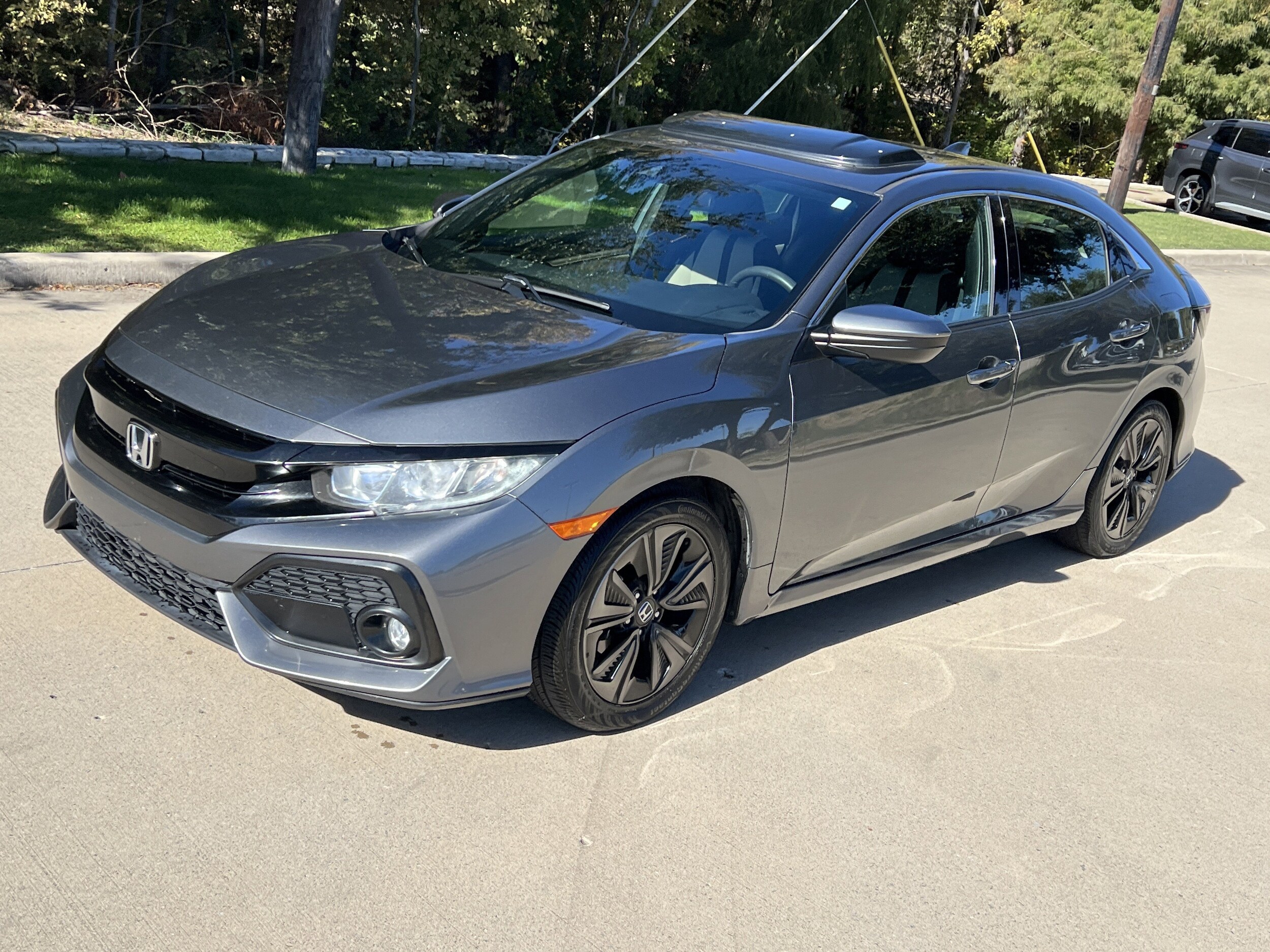 2019 Honda Civic EX Hatchback photo 3