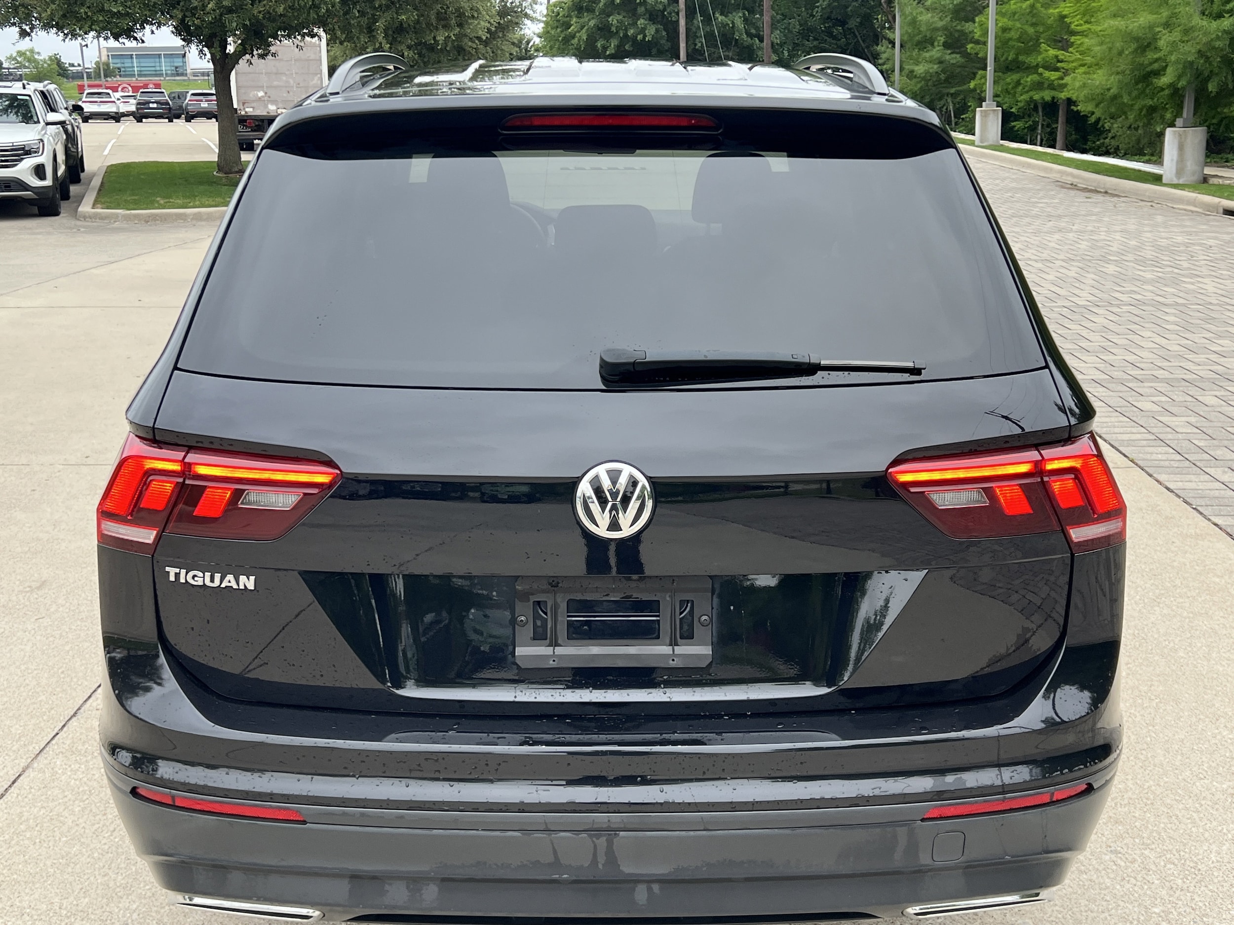 2019 Volkswagen Tiguan S photo 3