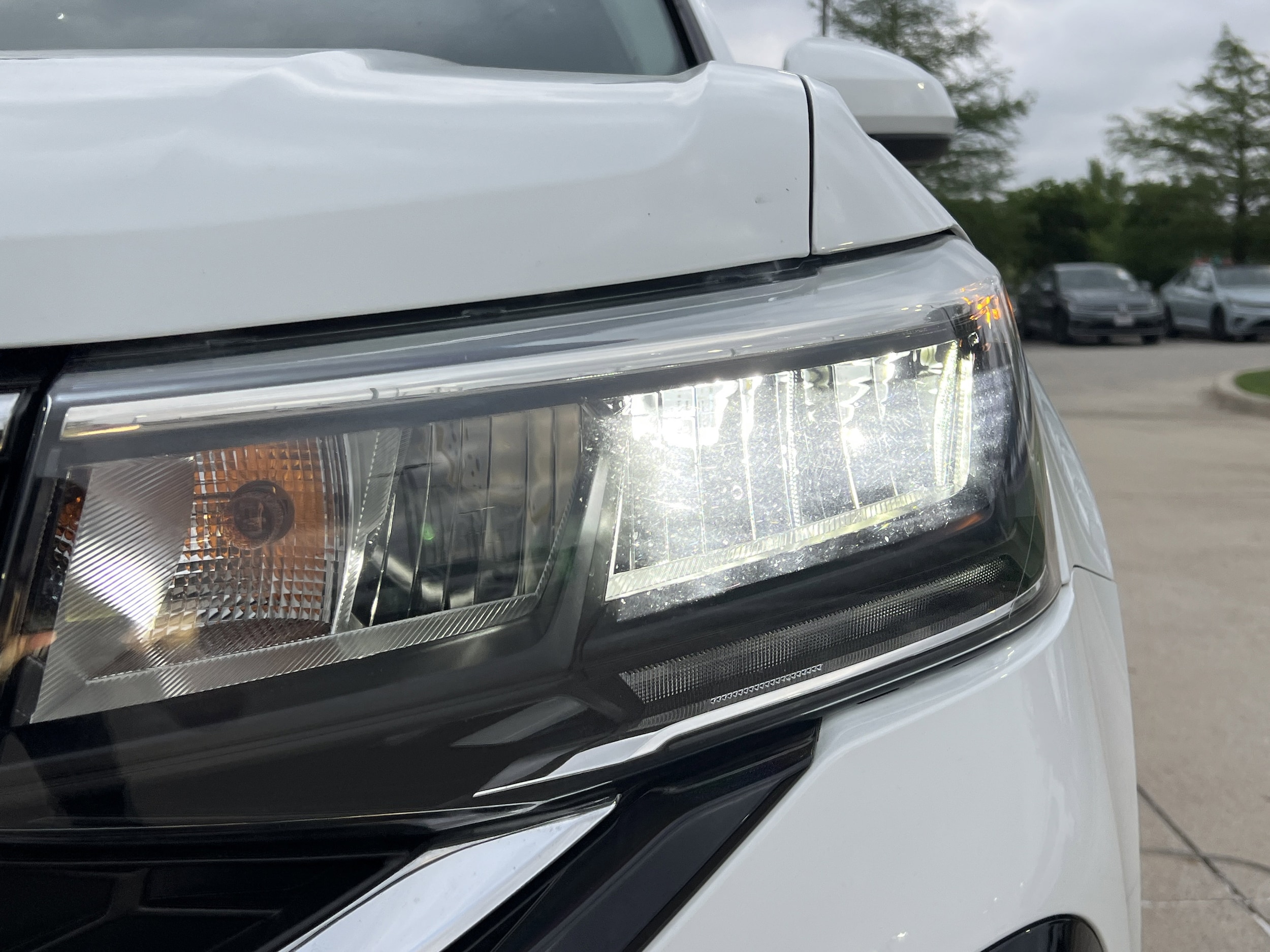 2023 Volkswagen Taos SE photo 5