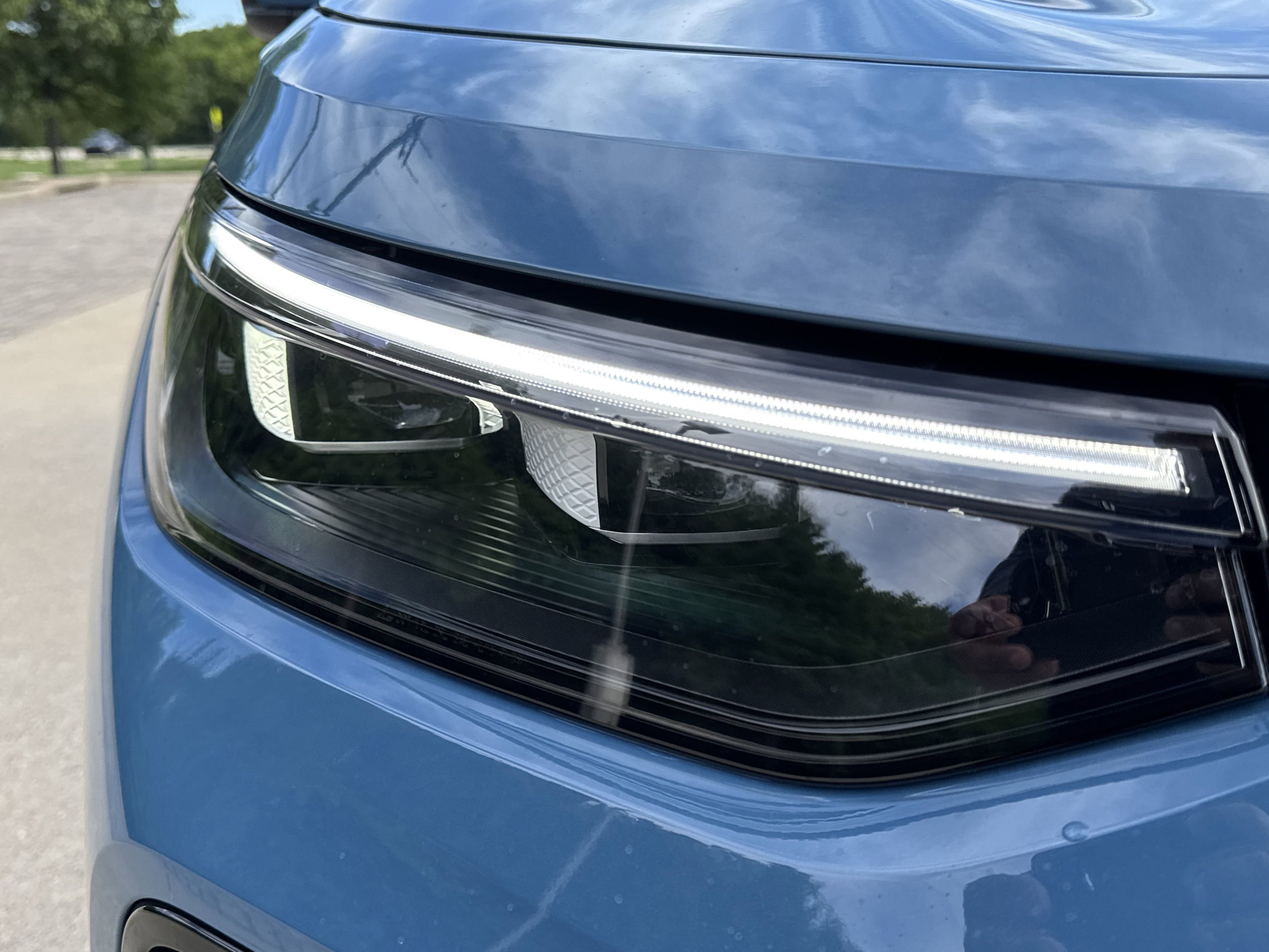 Volkswagen Tiguan 2.0T SEL R-Line Turbo