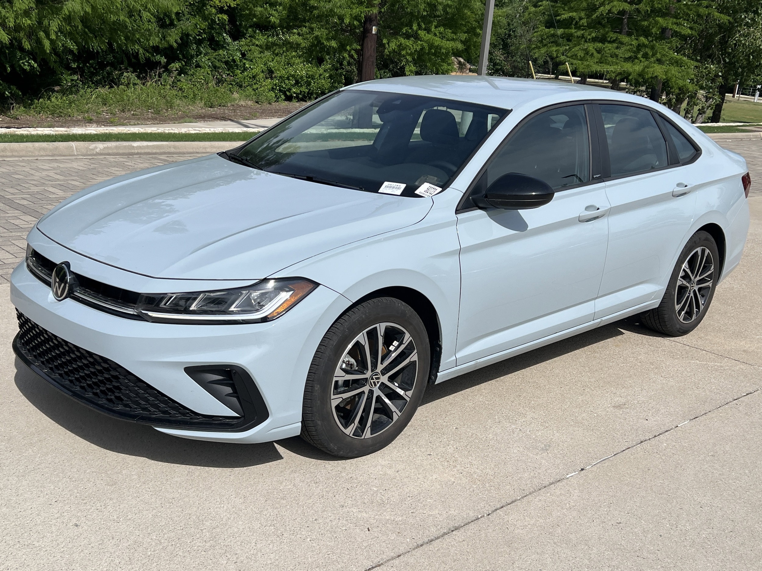 2025 Volkswagen Jetta Sport photo 4