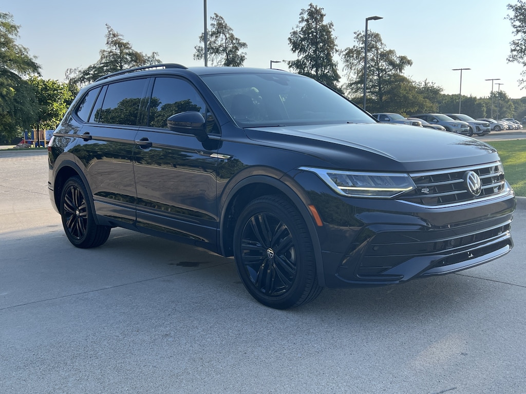 Used 2022 Volkswagen Tiguan SE R-Line Black SUV