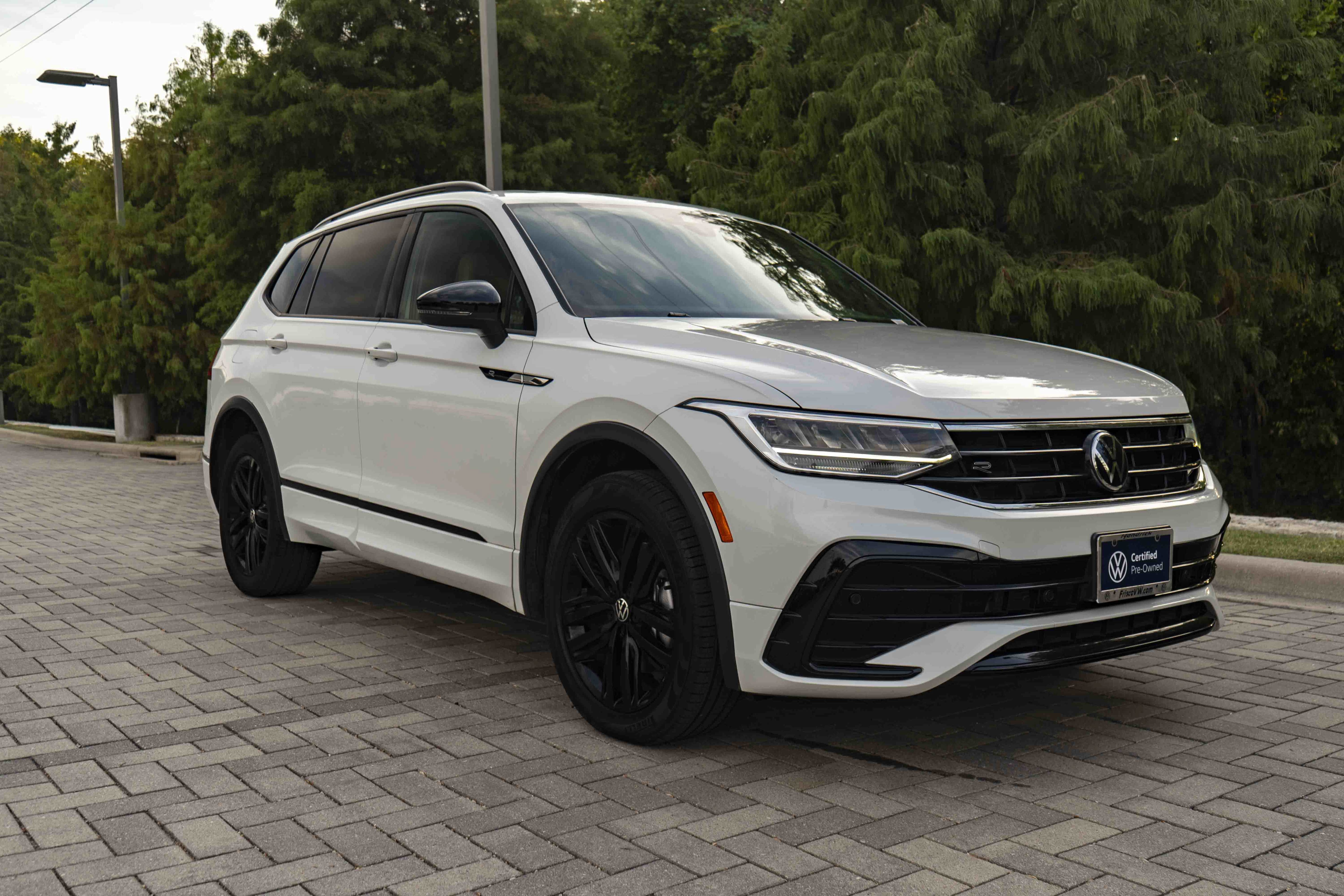 Used 2022 Volkswagen Tiguan SE R-Line Black SUV