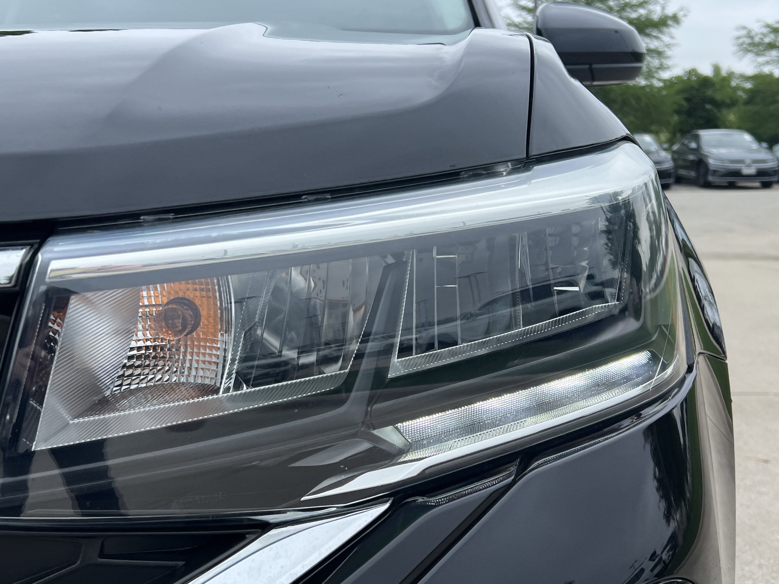 2023 Volkswagen Taos SE photo 5