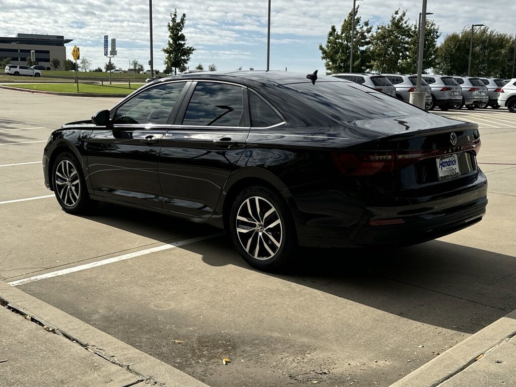 Used 2026 Volkswagen Jetta SE Sedan