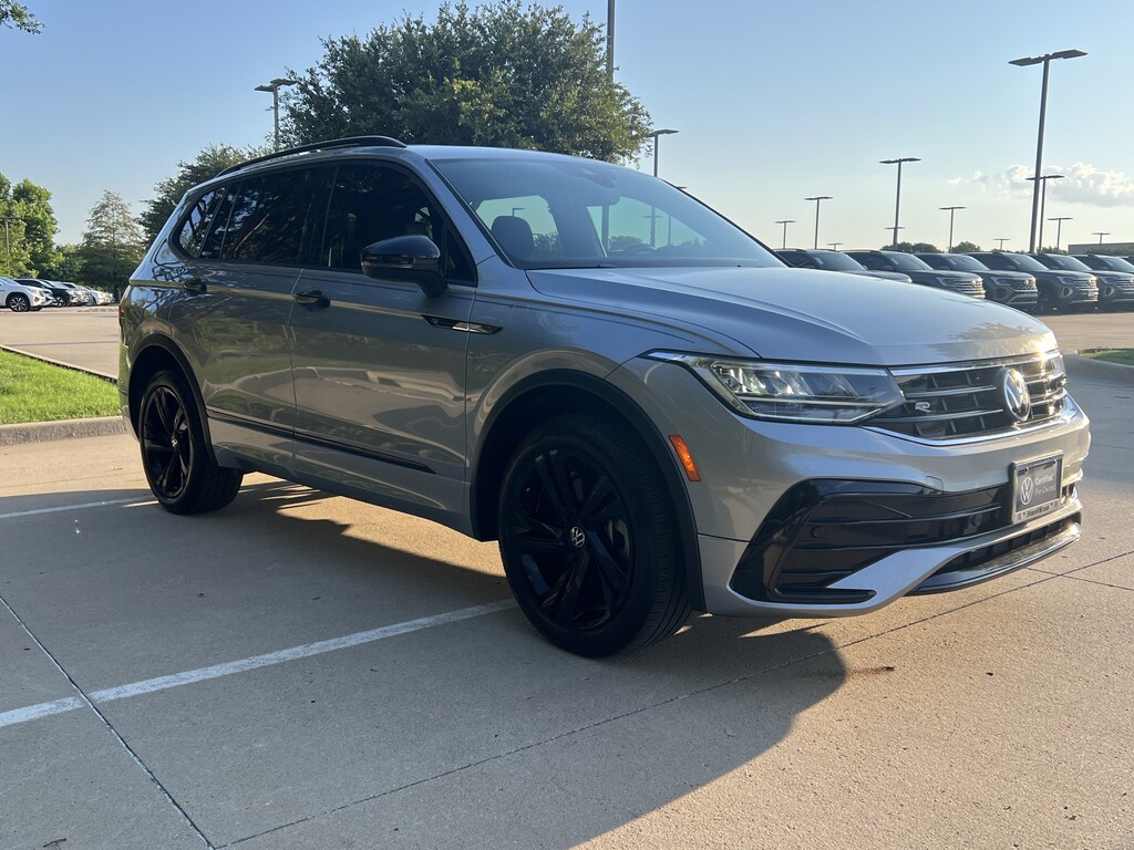 Used 2023 Volkswagen Tiguan SE R-Line Black SUV