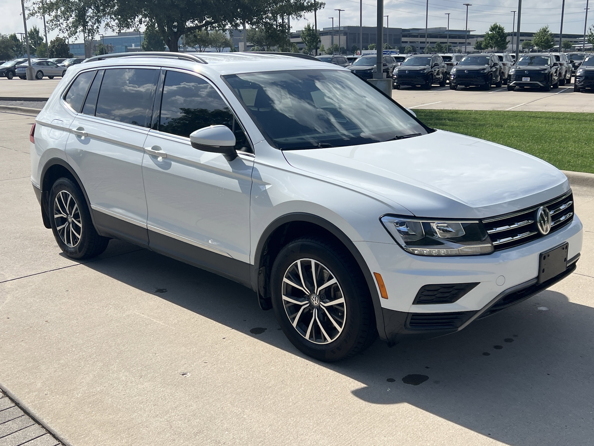 Volkswagen Tiguan SE