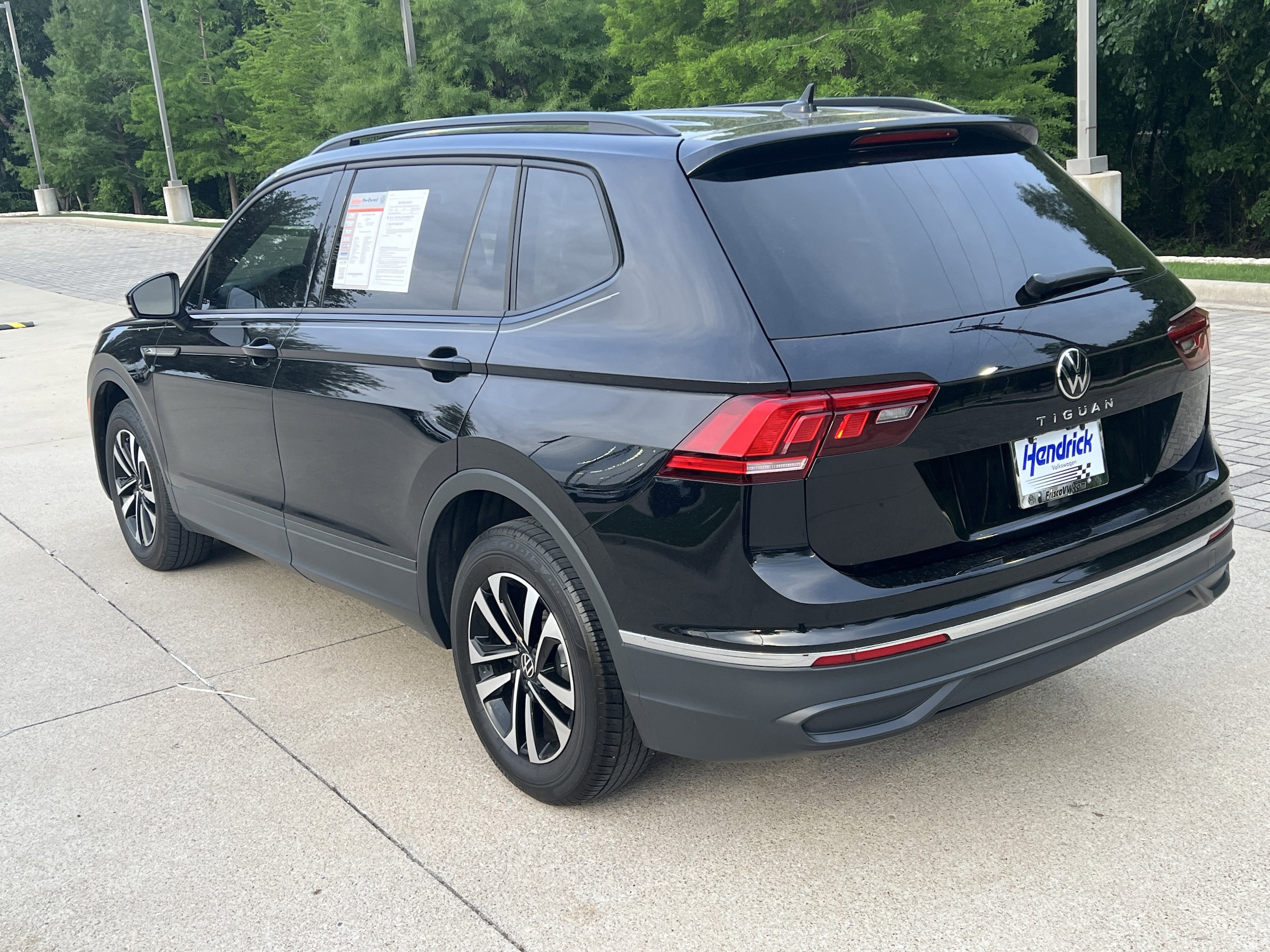 2024 Volkswagen Tiguan S photo 3