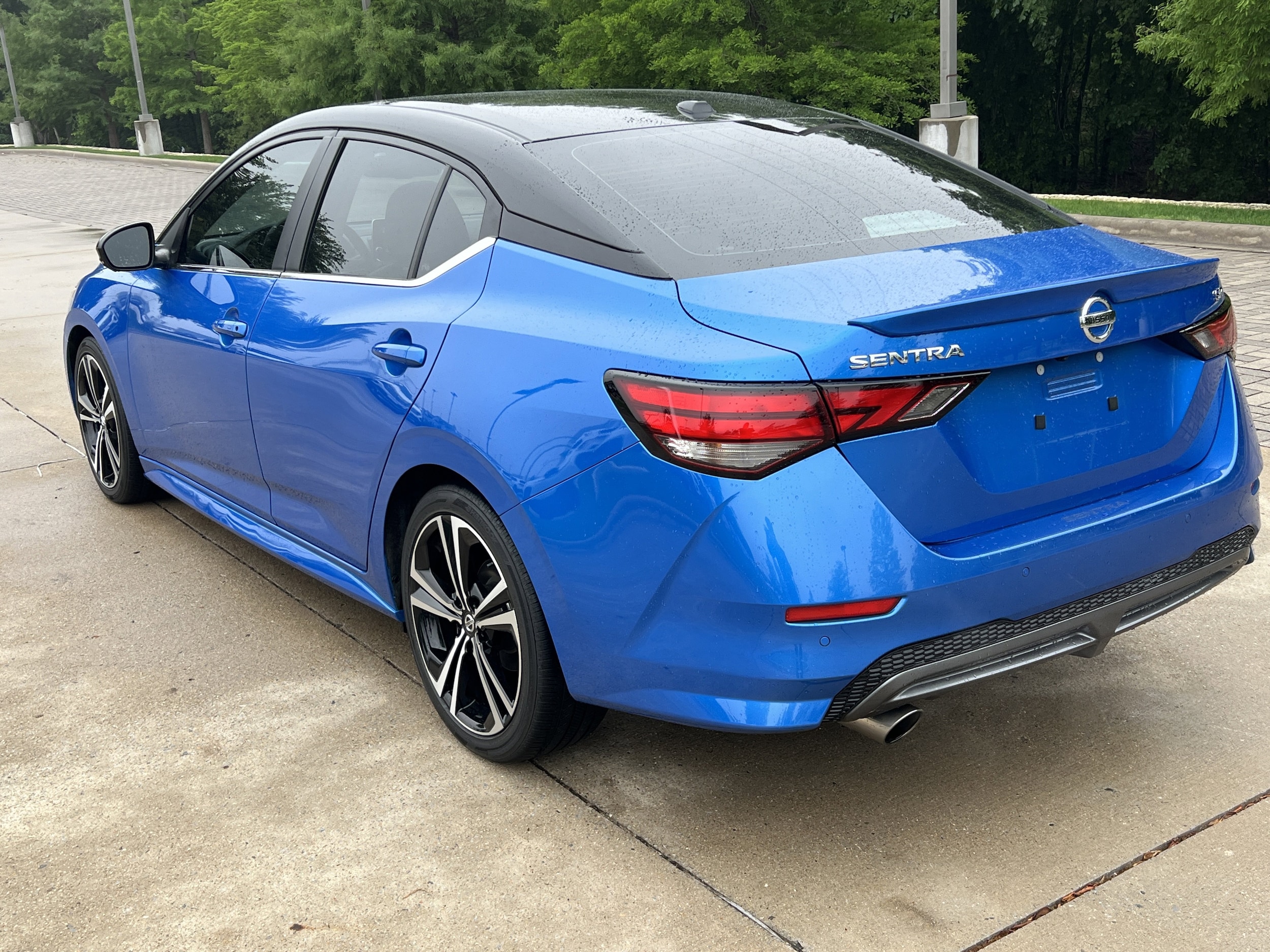 2021 Nissan Sentra SR photo 3