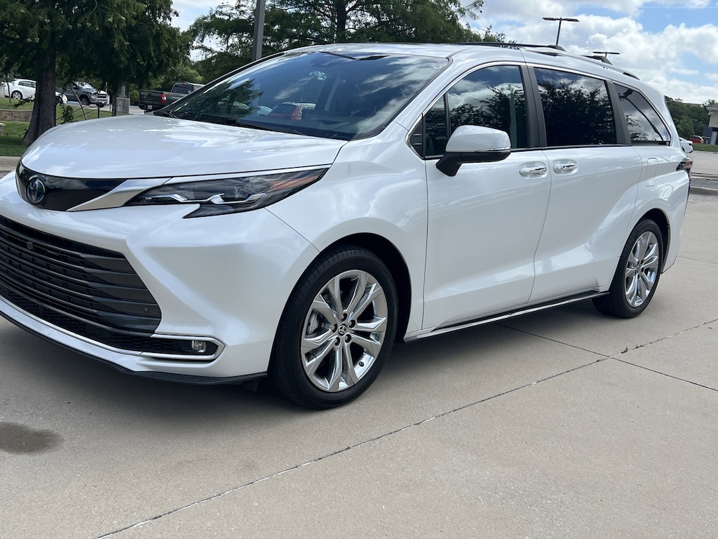 Used 2024 Toyota Sienna Platinum Minivan