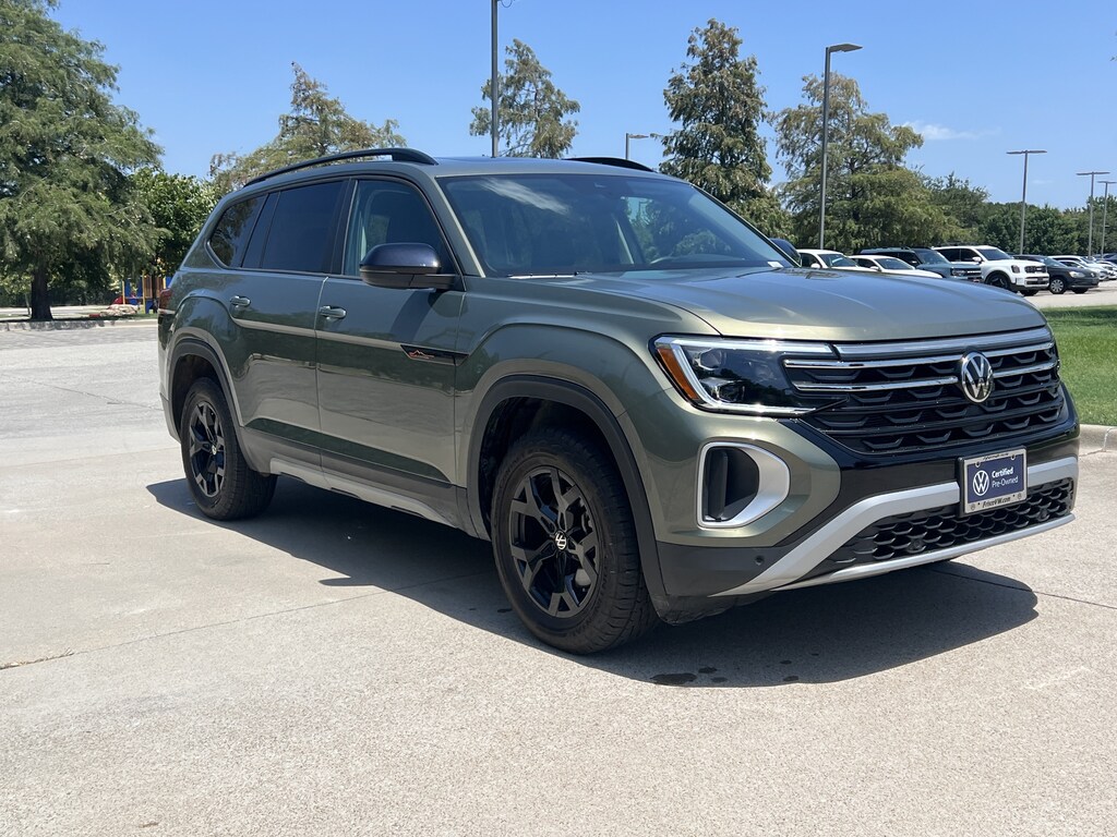 Used 2025 Volkswagen Atlas 2.0T Peak Edition SUV
